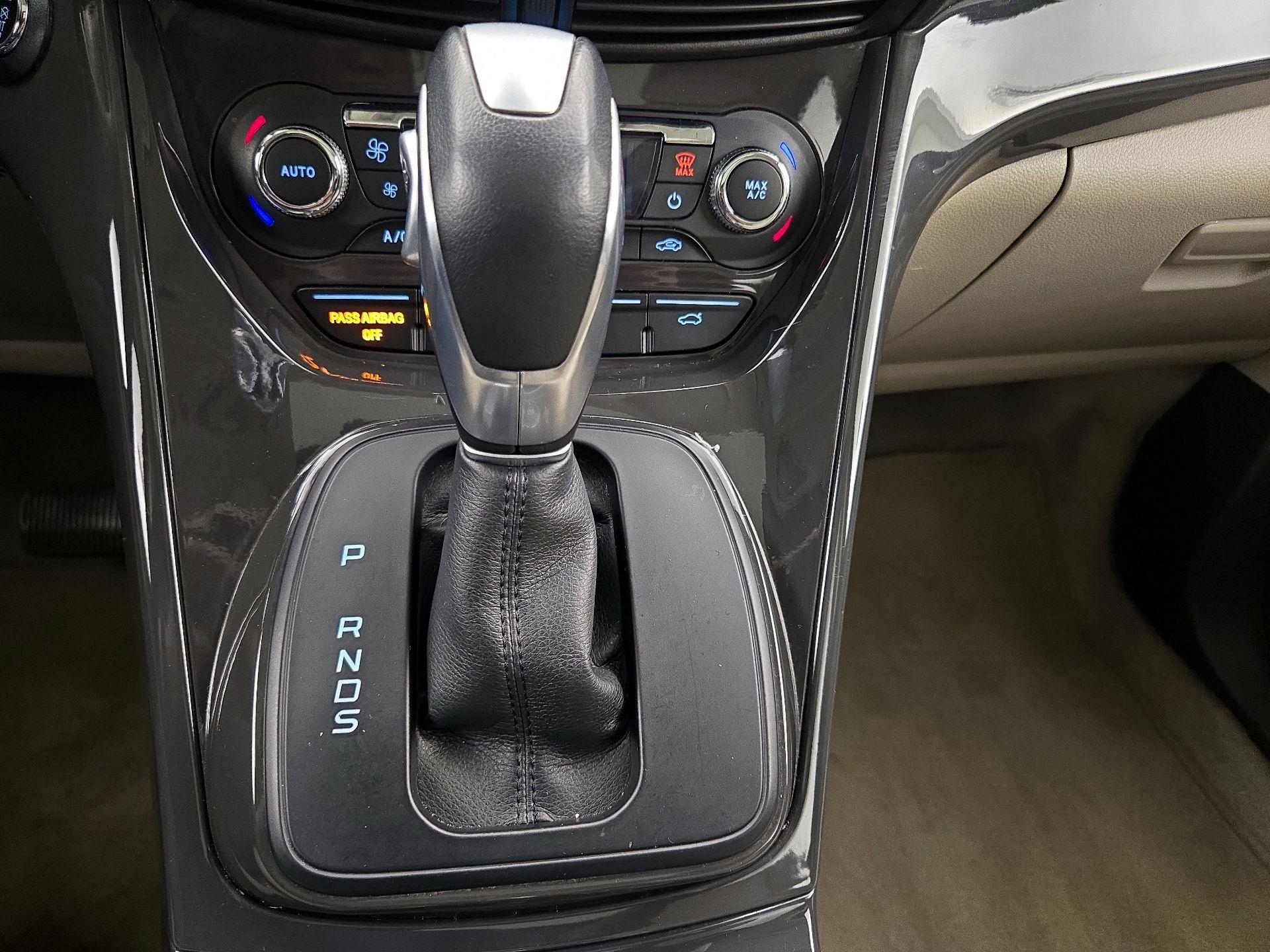 Thumbnail: 2015 Ford Escape - 18
