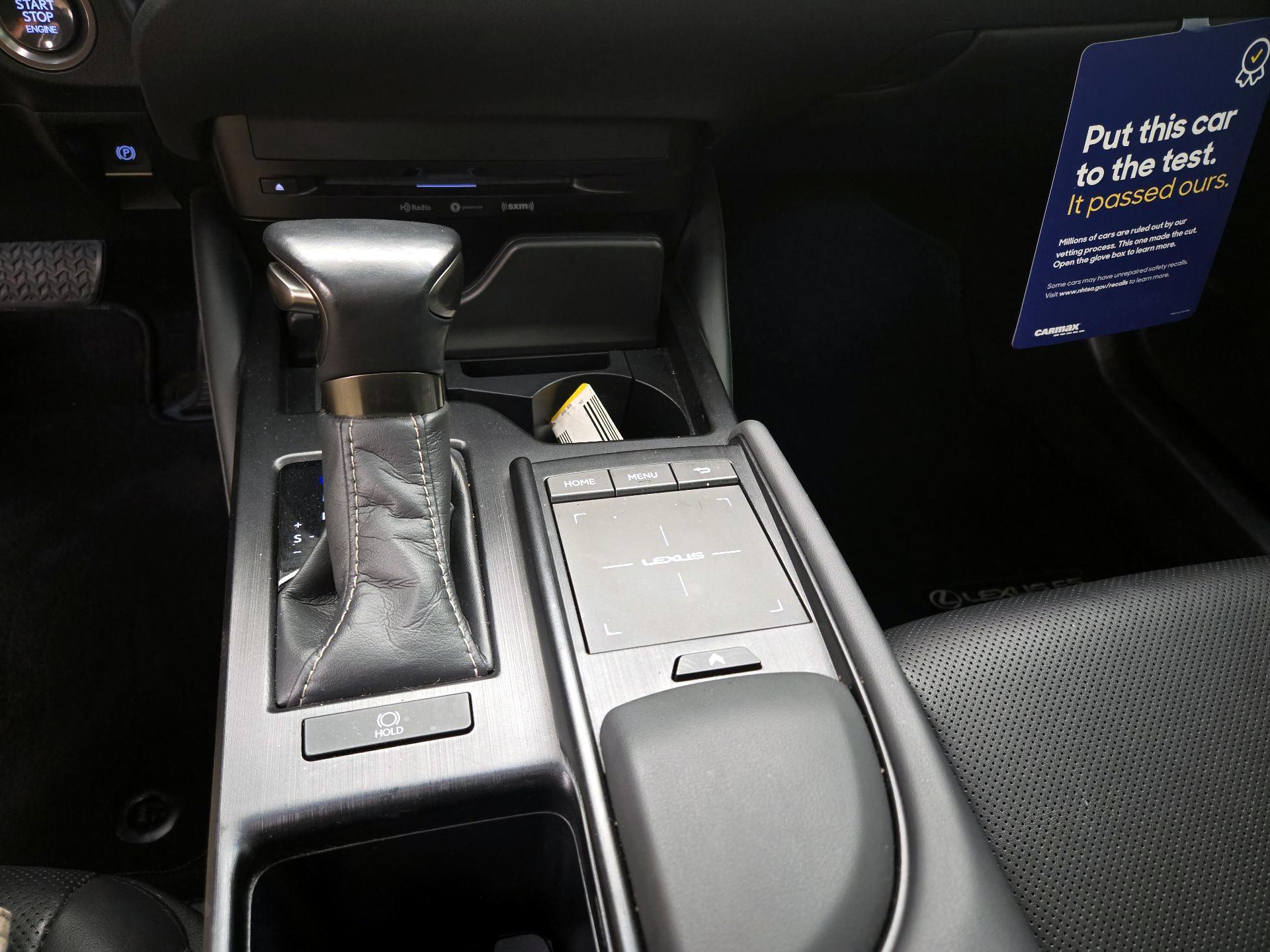 Thumbnail: 2020 Lexus ES - 17