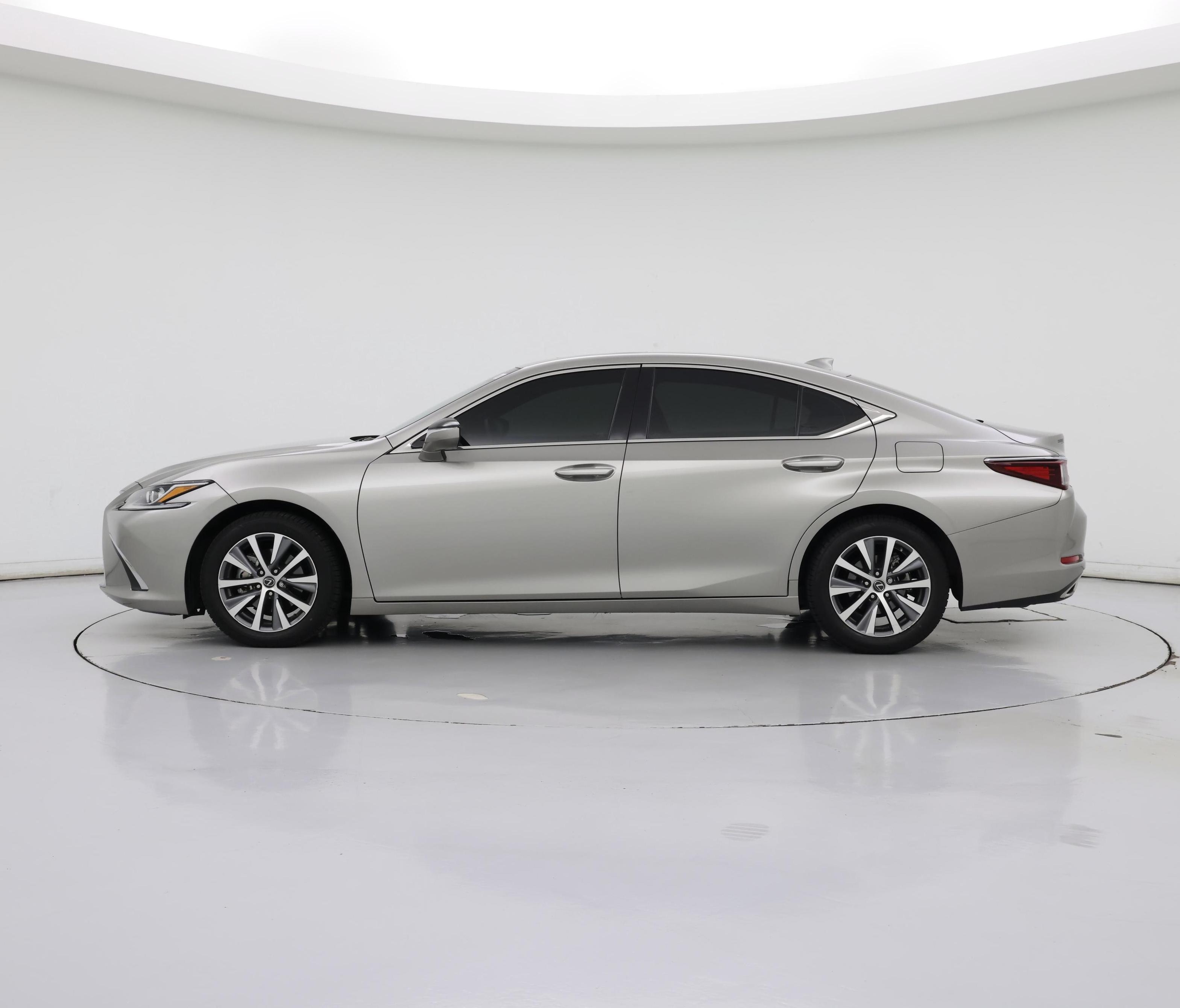 Thumbnail: 2020 Lexus ES - 3