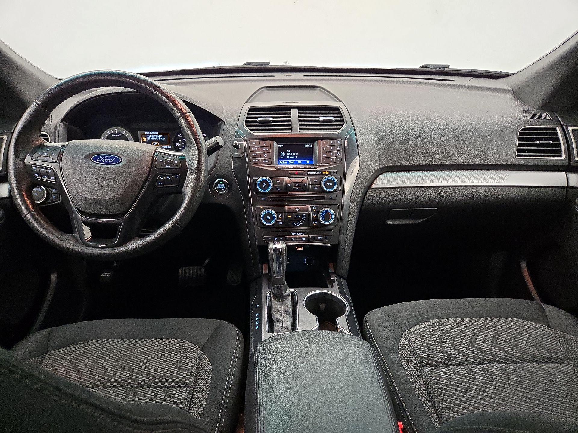 Thumbnail: 2016 Ford Explorer - 9