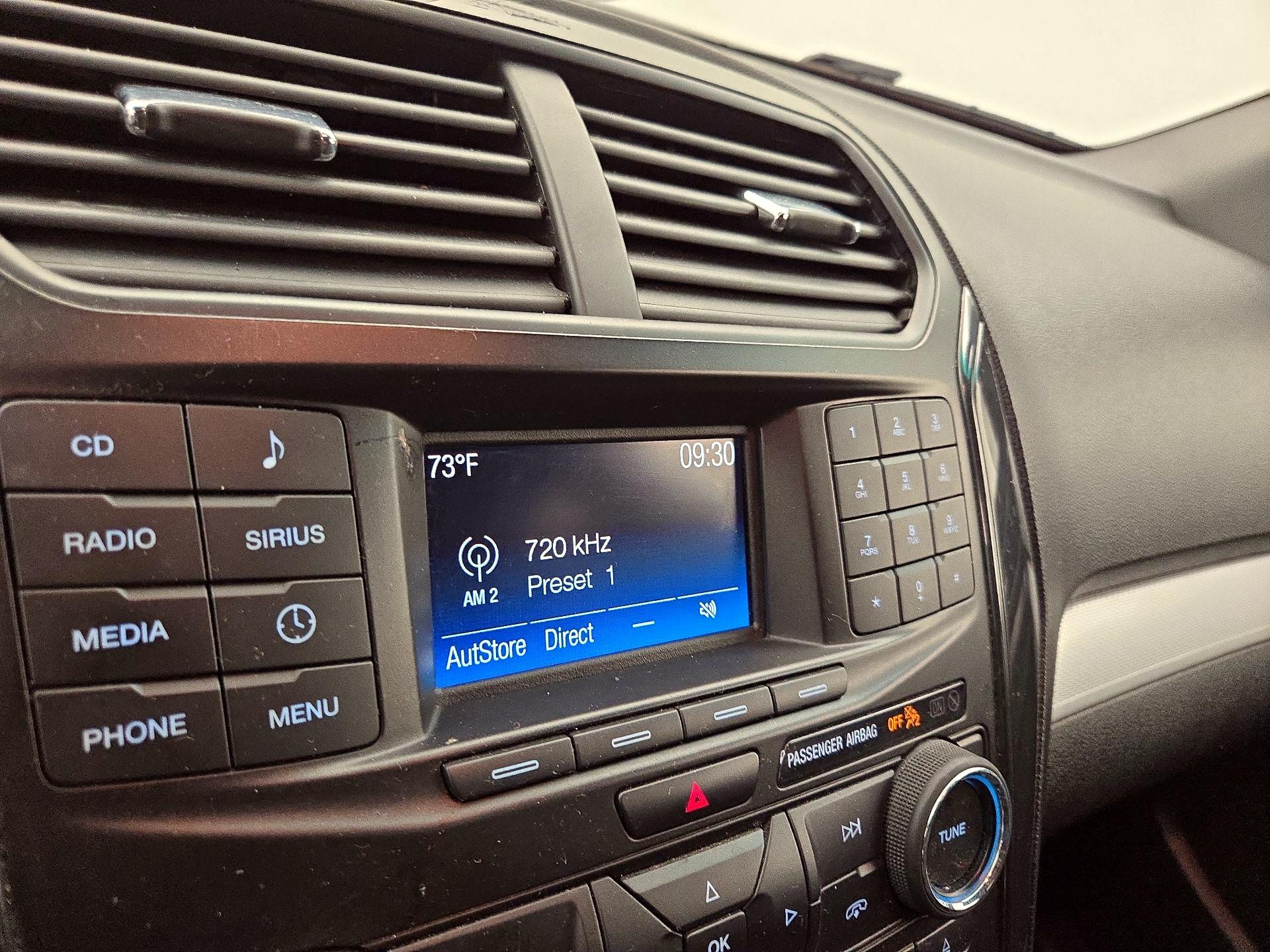 Thumbnail: 2016 Ford Explorer - 15