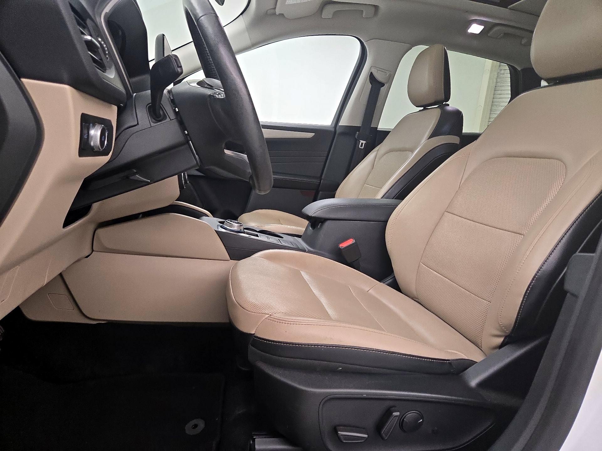 Thumbnail: 2021 Ford Escape - 11