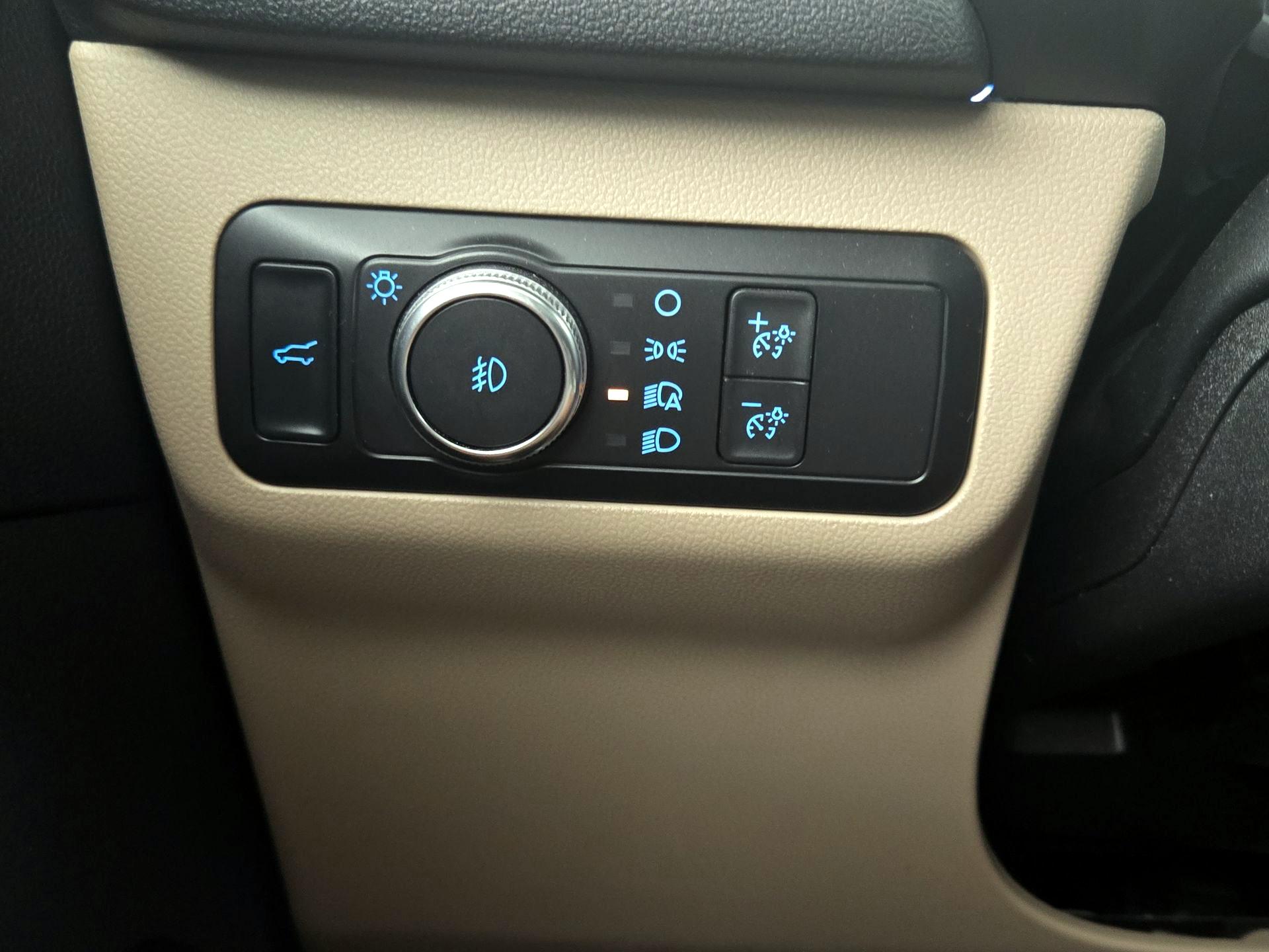 Thumbnail: 2021 Ford Escape - 13