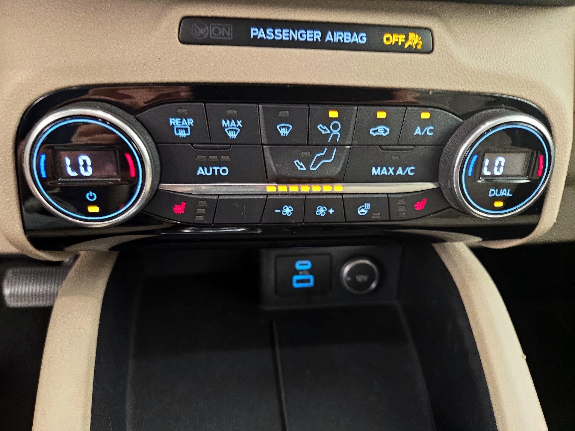 Thumbnail: 2021 Ford Escape - 17