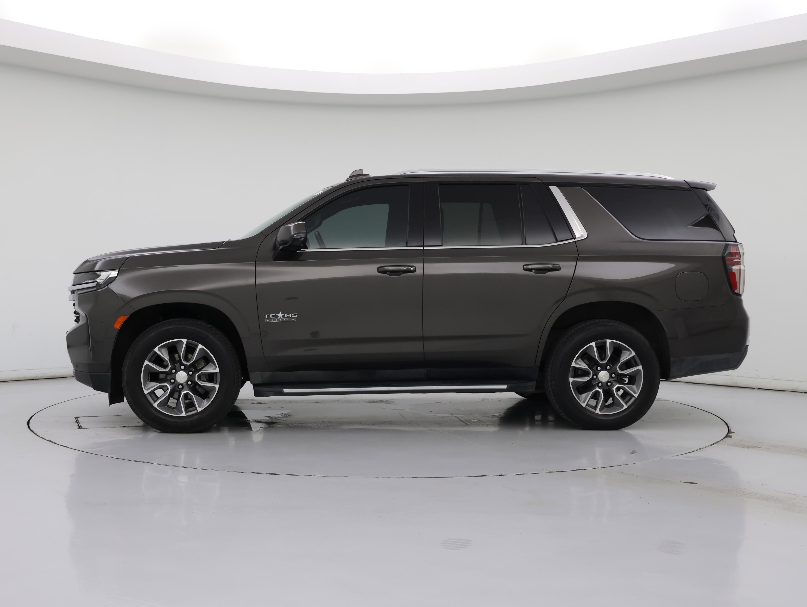 Thumbnail: 2021 Chevrolet Tahoe - 3