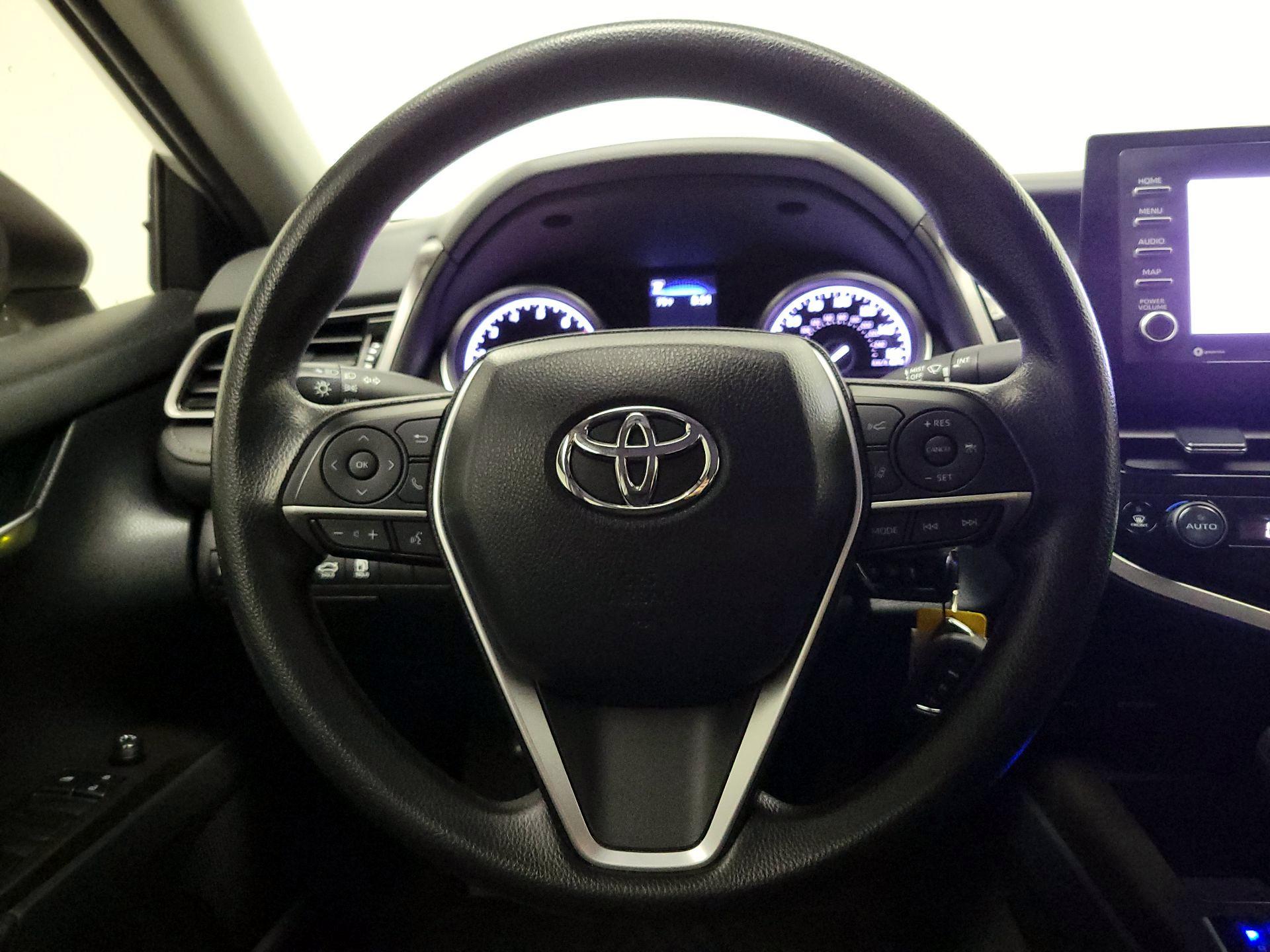 Thumbnail: 2022 Toyota Camry - 10