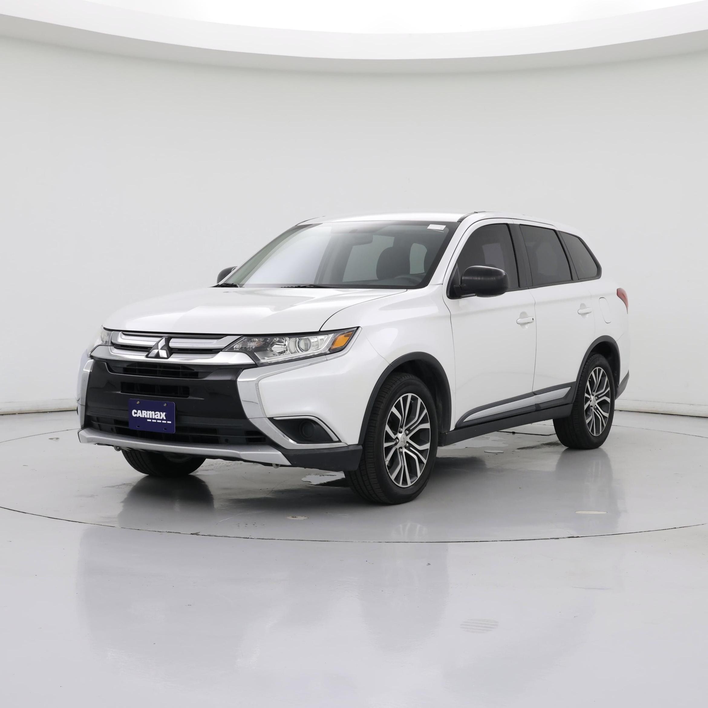 Thumbnail: 2017 Mitsubishi Outlander - 4