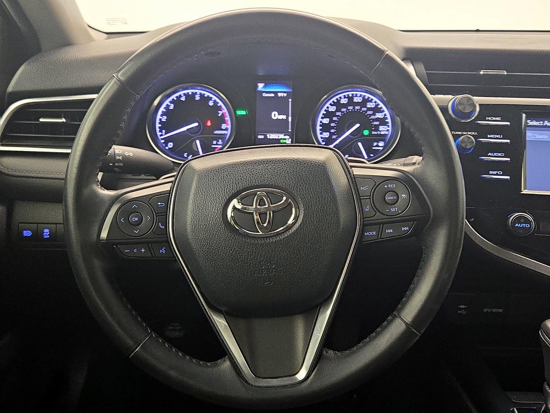 Thumbnail: 2018 Toyota Camry - 10