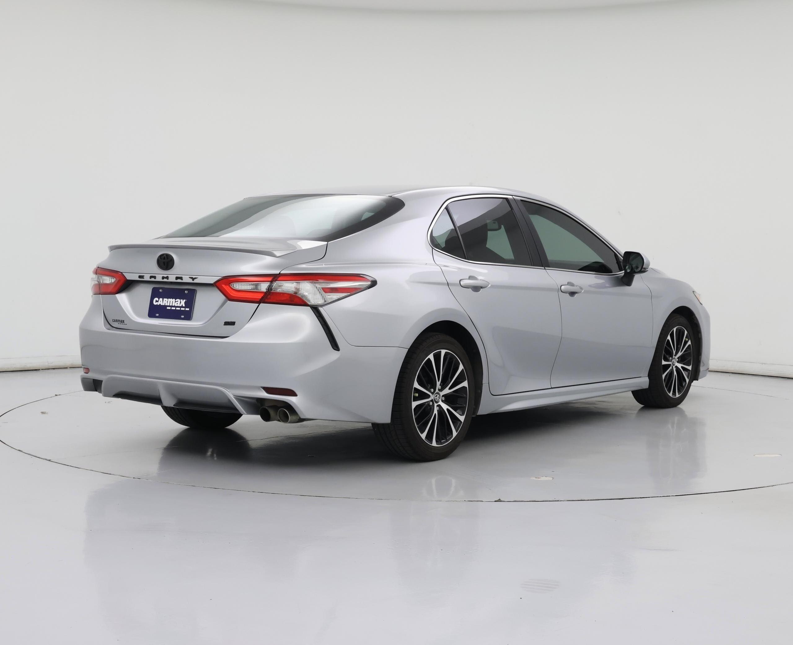 Thumbnail: 2018 Toyota Camry - 8