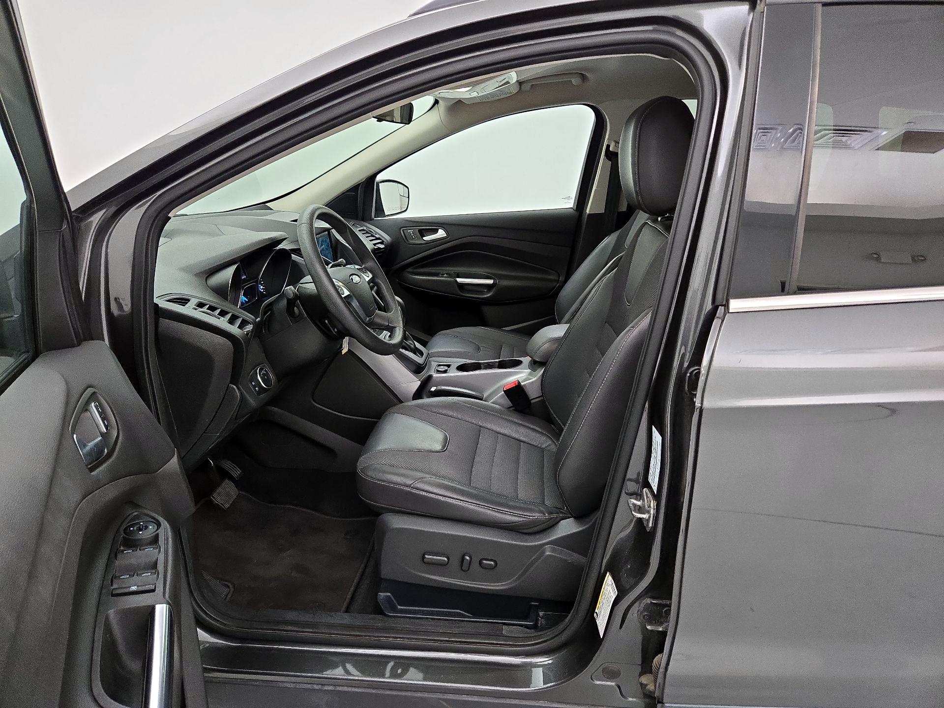 Thumbnail: 2016 Ford Escape - 11