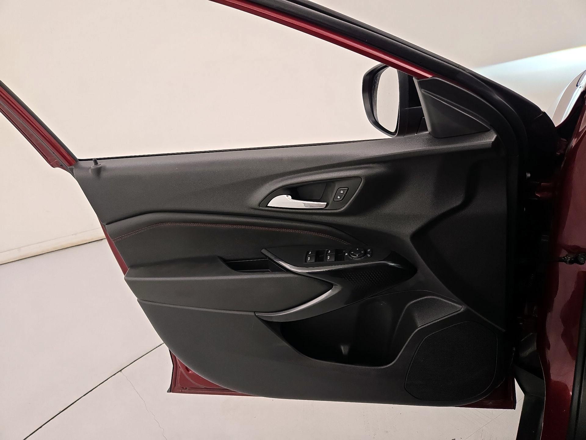 Thumbnail: 2024 Chevrolet Trax - 12