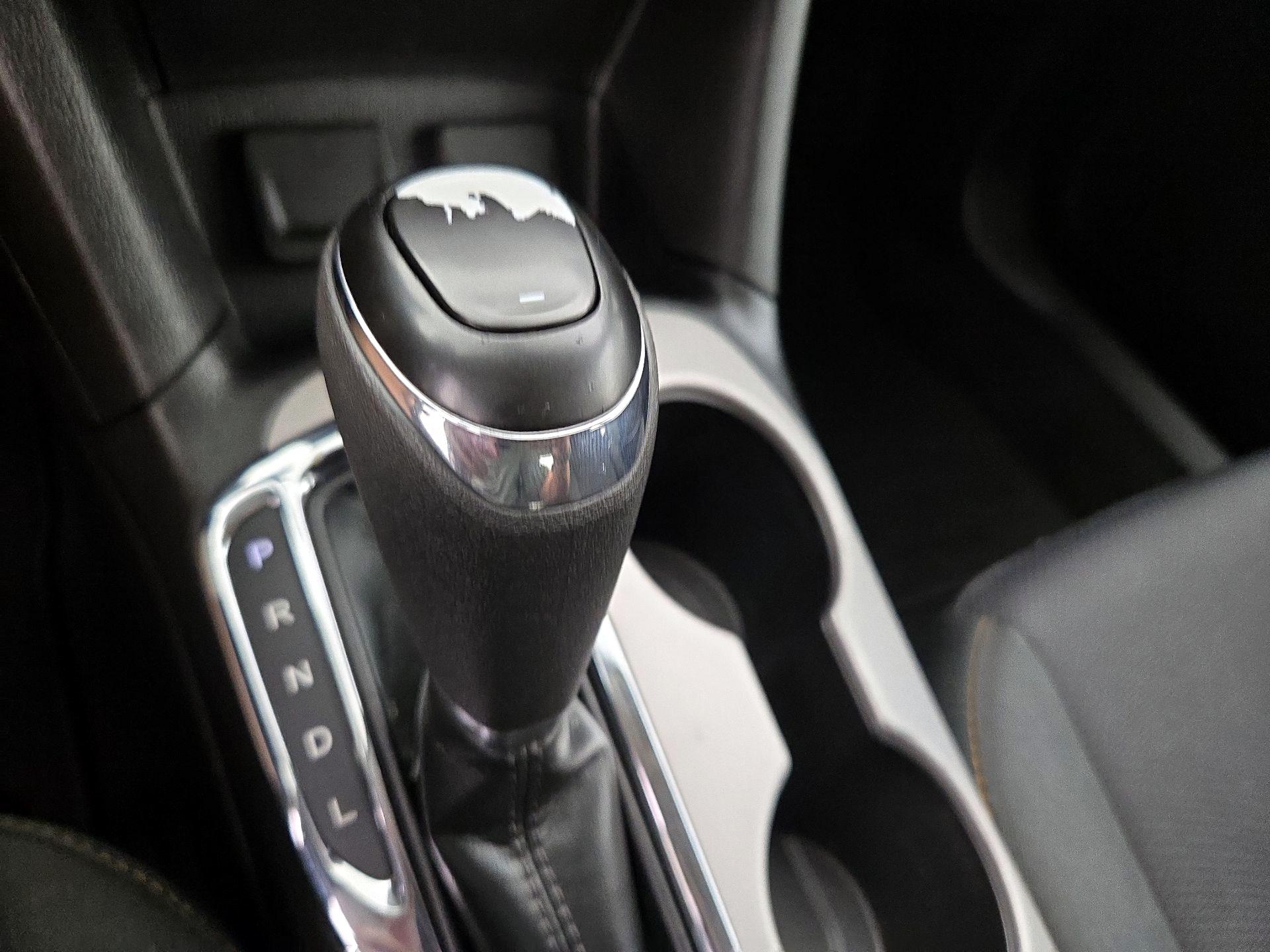 Thumbnail: 2018 Chevrolet Cruze - 17