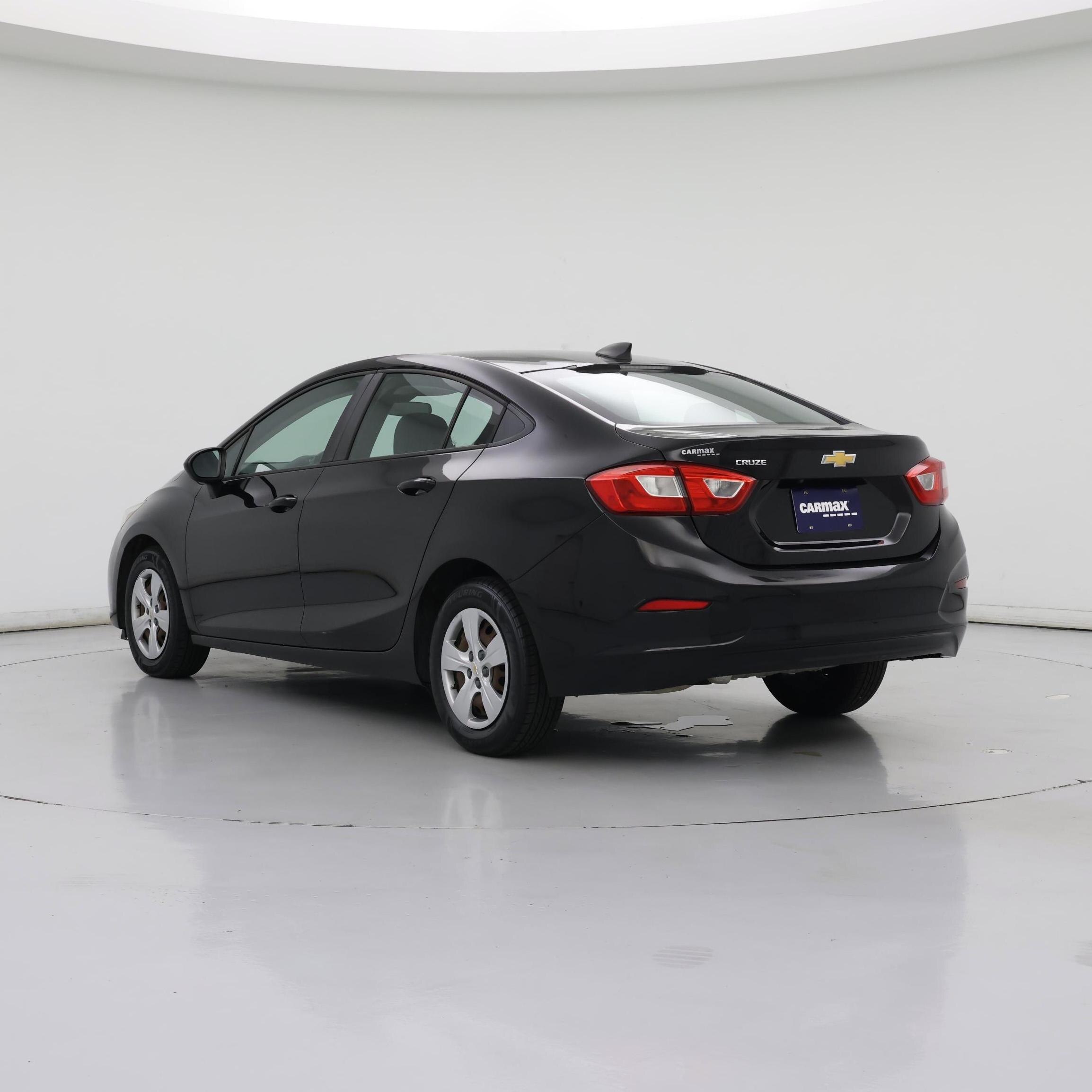 Thumbnail: 2018 Chevrolet Cruze - 2