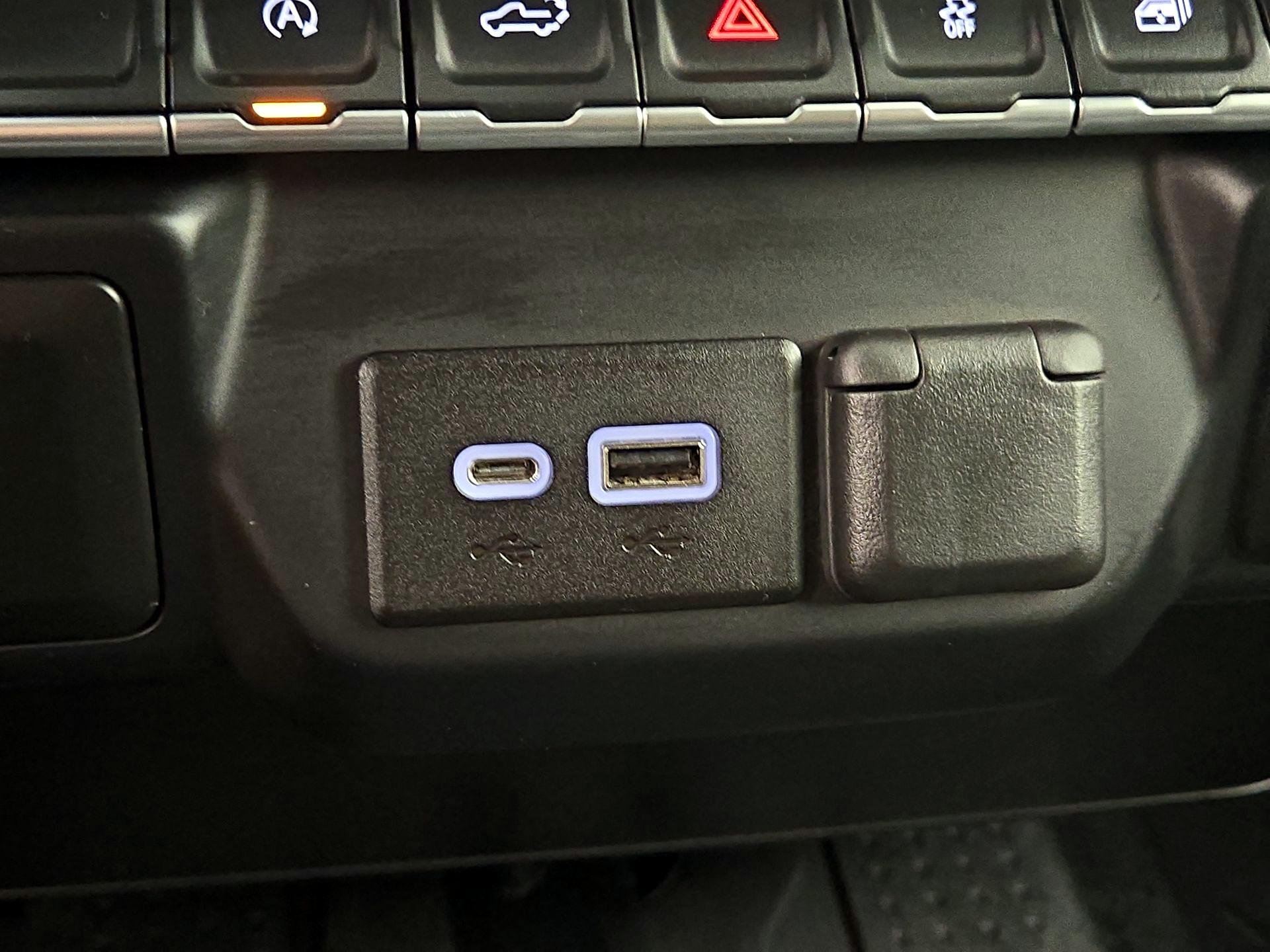 Thumbnail: 2019 Chevrolet Silverado 1500 - 18