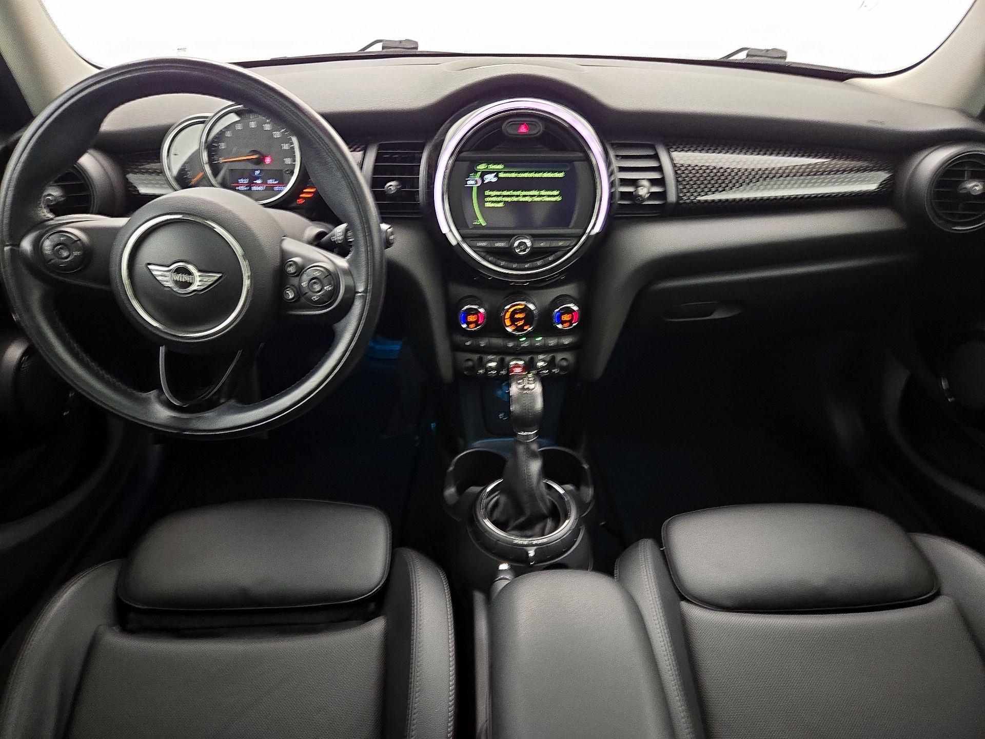 Thumbnail: 2016 MINI Cooper Hardtop - 9