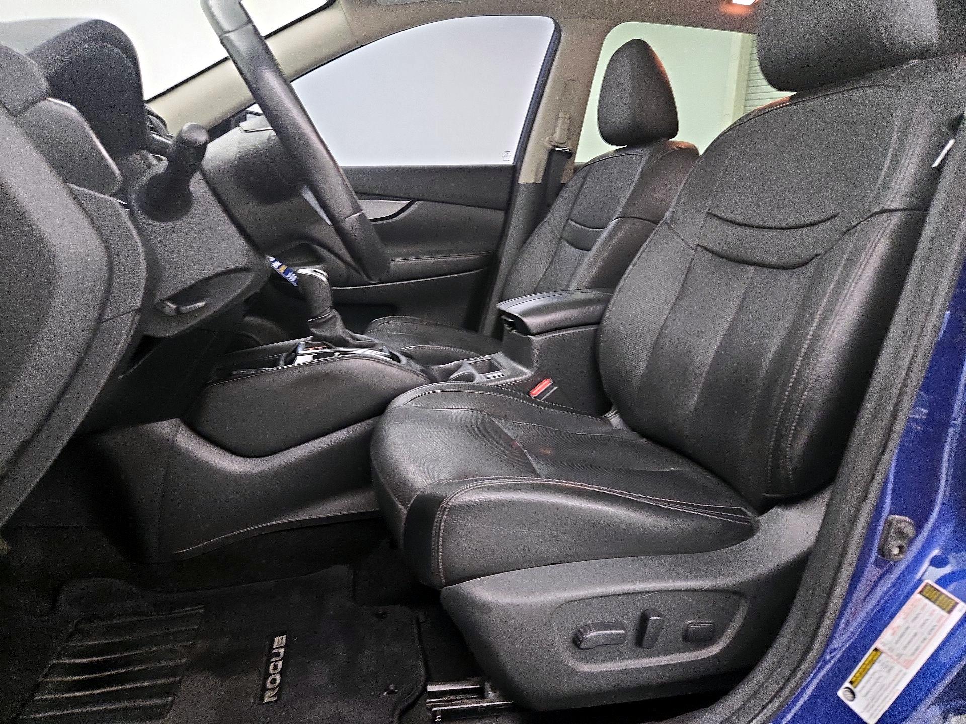 Thumbnail: 2019 Nissan Rogue - 11