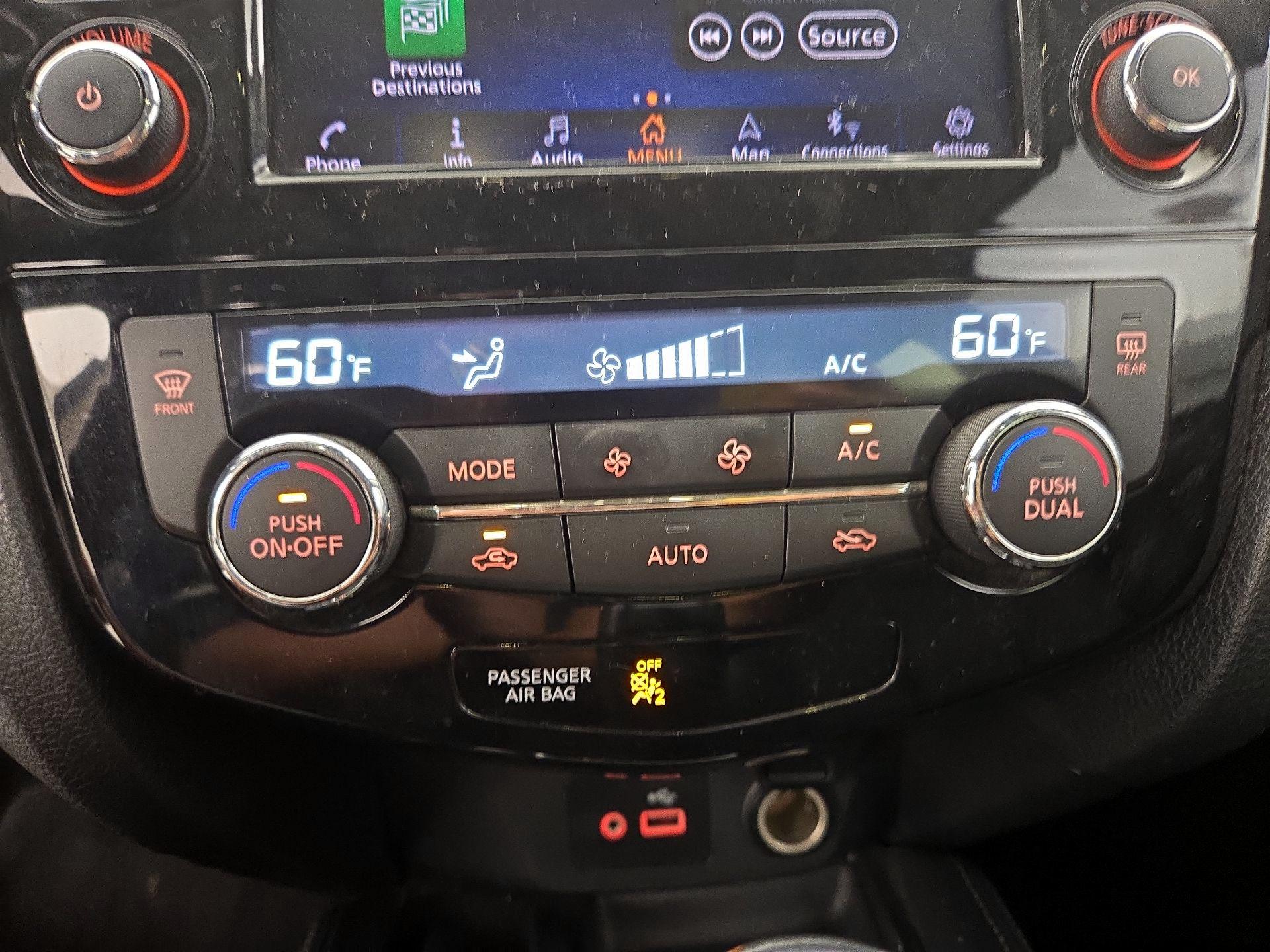 Thumbnail: 2019 Nissan Rogue - 17