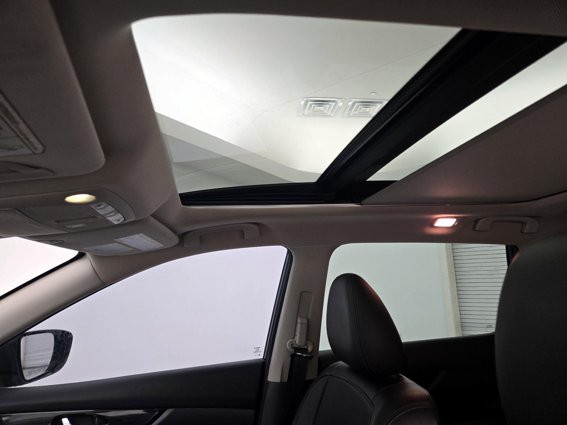 Thumbnail: 2019 Nissan Rogue - 20