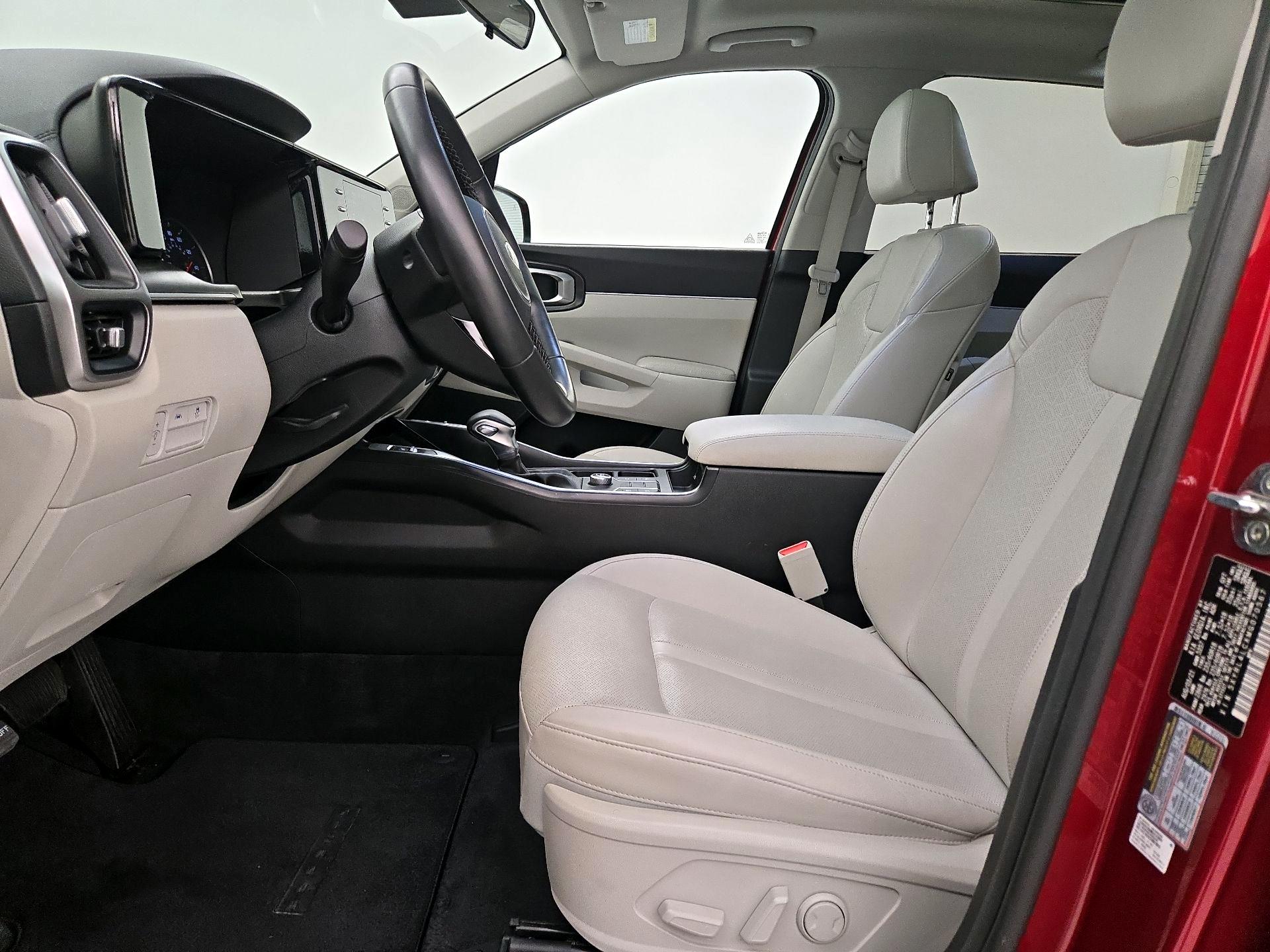 Thumbnail: 2021 Kia Sorento - 11