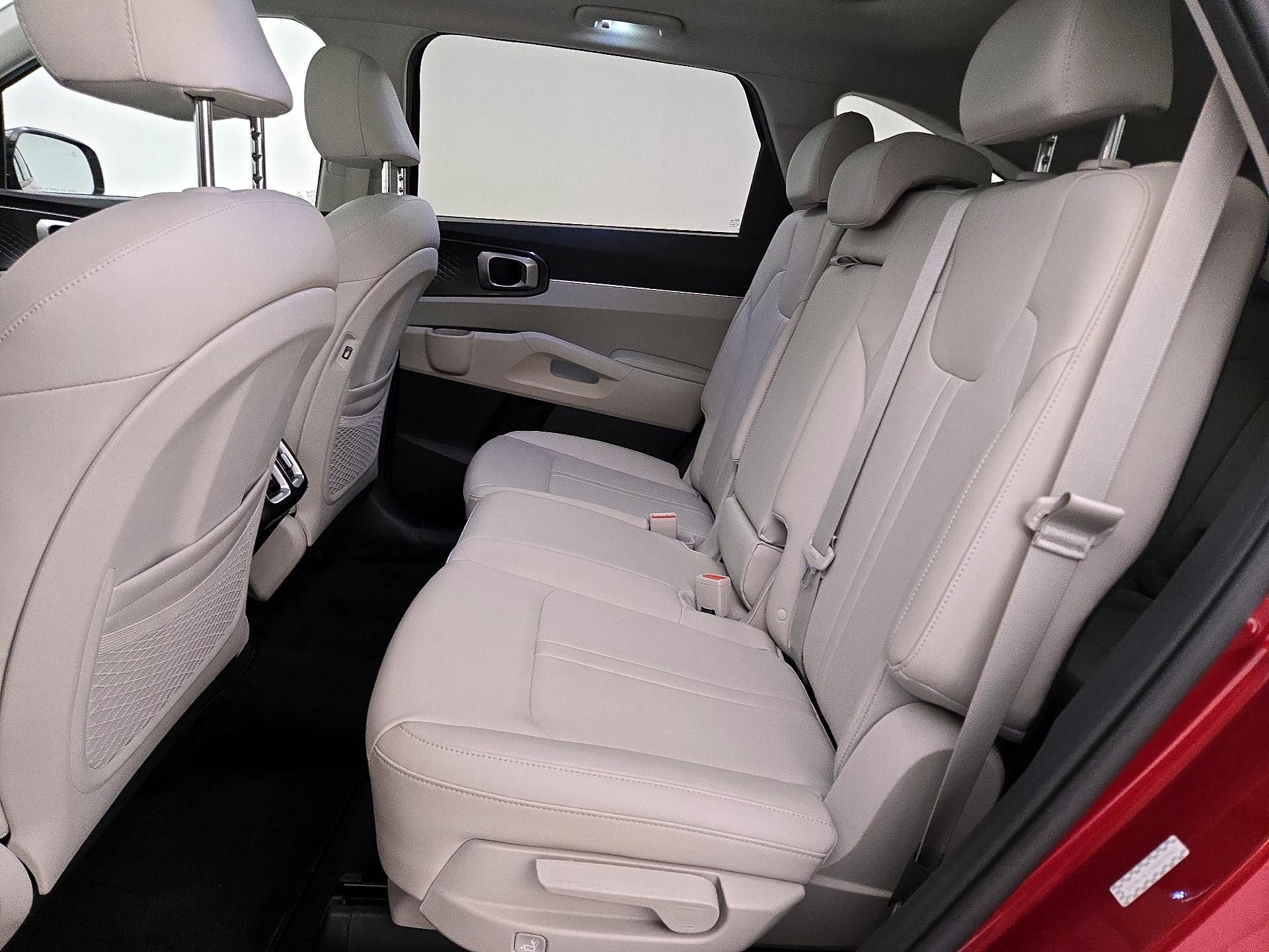 Thumbnail: 2021 Kia Sorento - 20