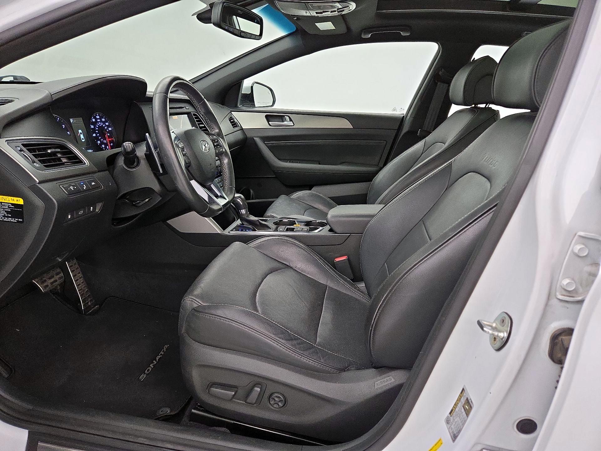 Thumbnail: 2016 Hyundai Sonata - 11
