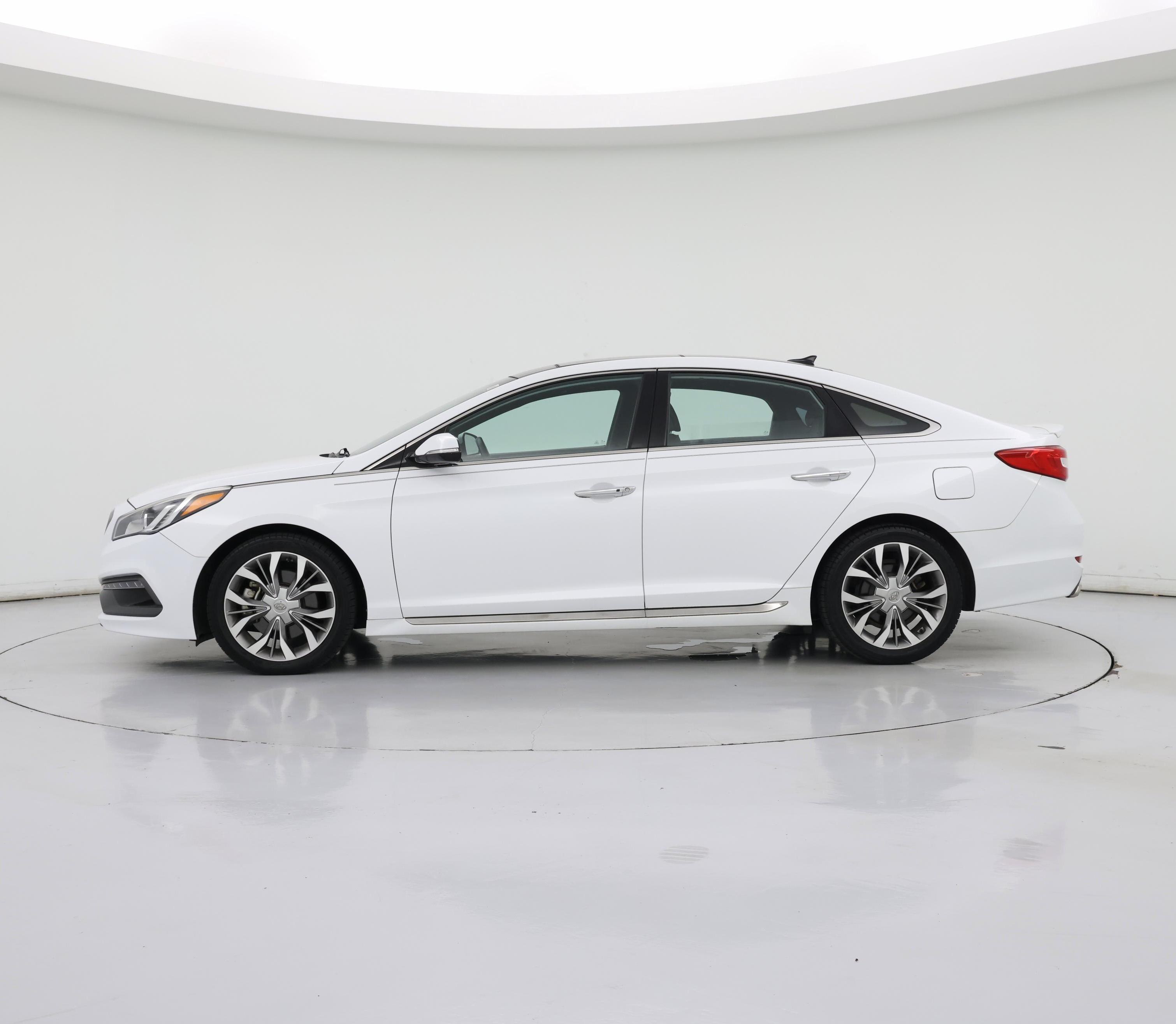 Thumbnail: 2016 Hyundai Sonata - 3