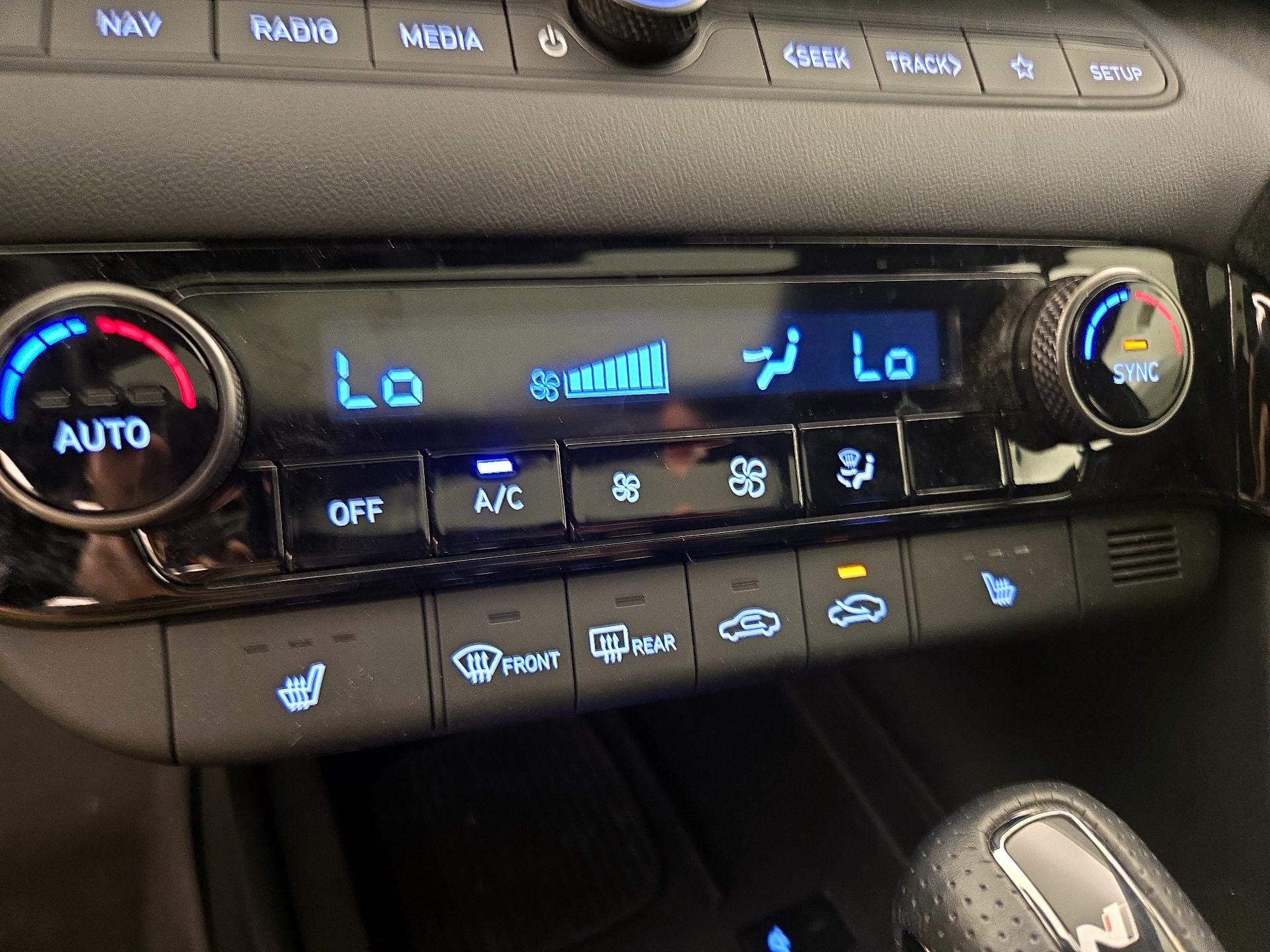 Thumbnail: 2025 Hyundai Elantra - 17
