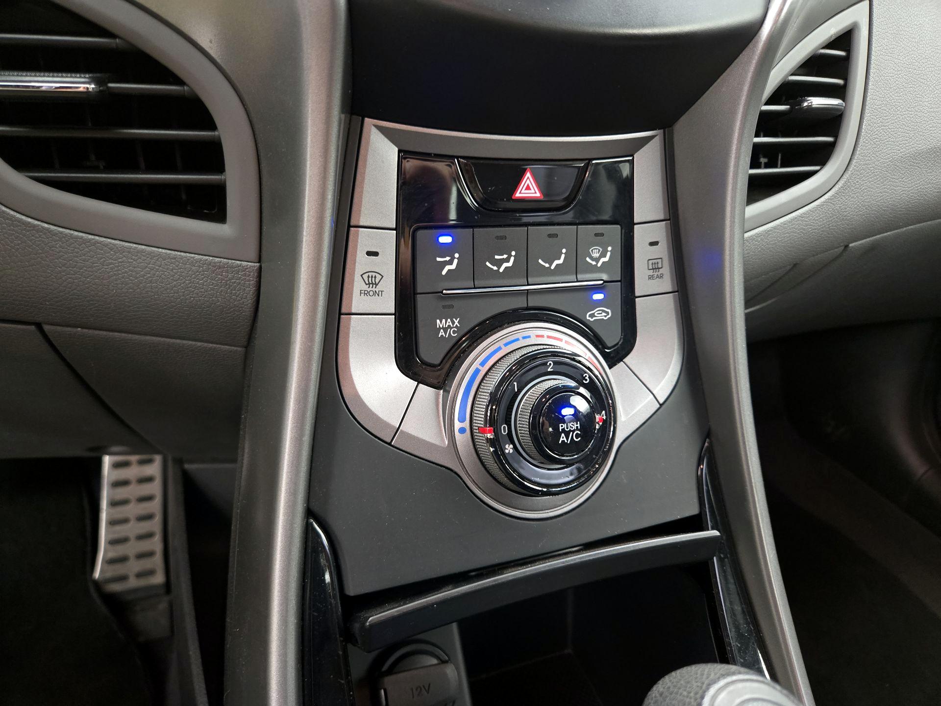 Thumbnail: 2013 Hyundai Elantra - 15