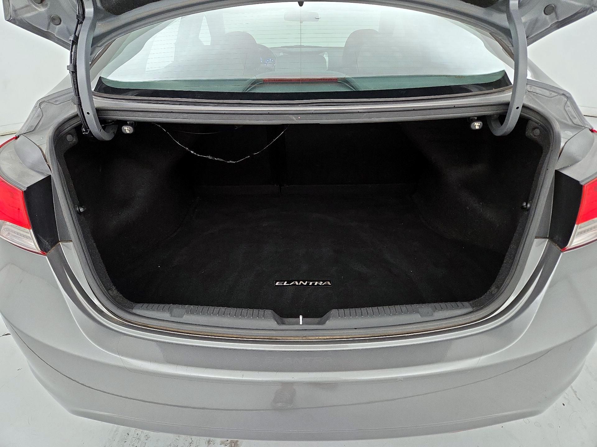 Thumbnail: 2013 Hyundai Elantra - 19