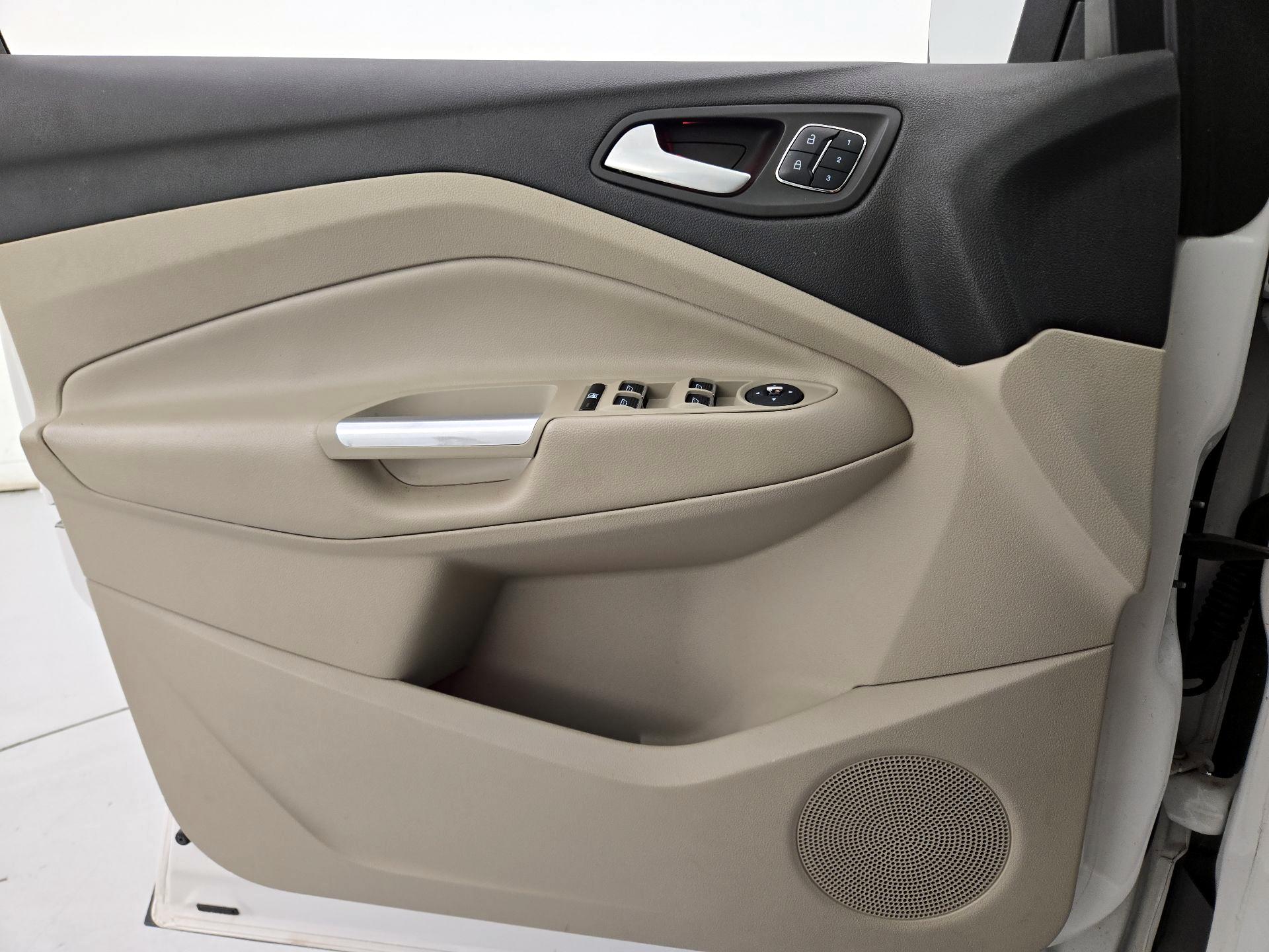 Thumbnail: 2015 Ford Escape - 12