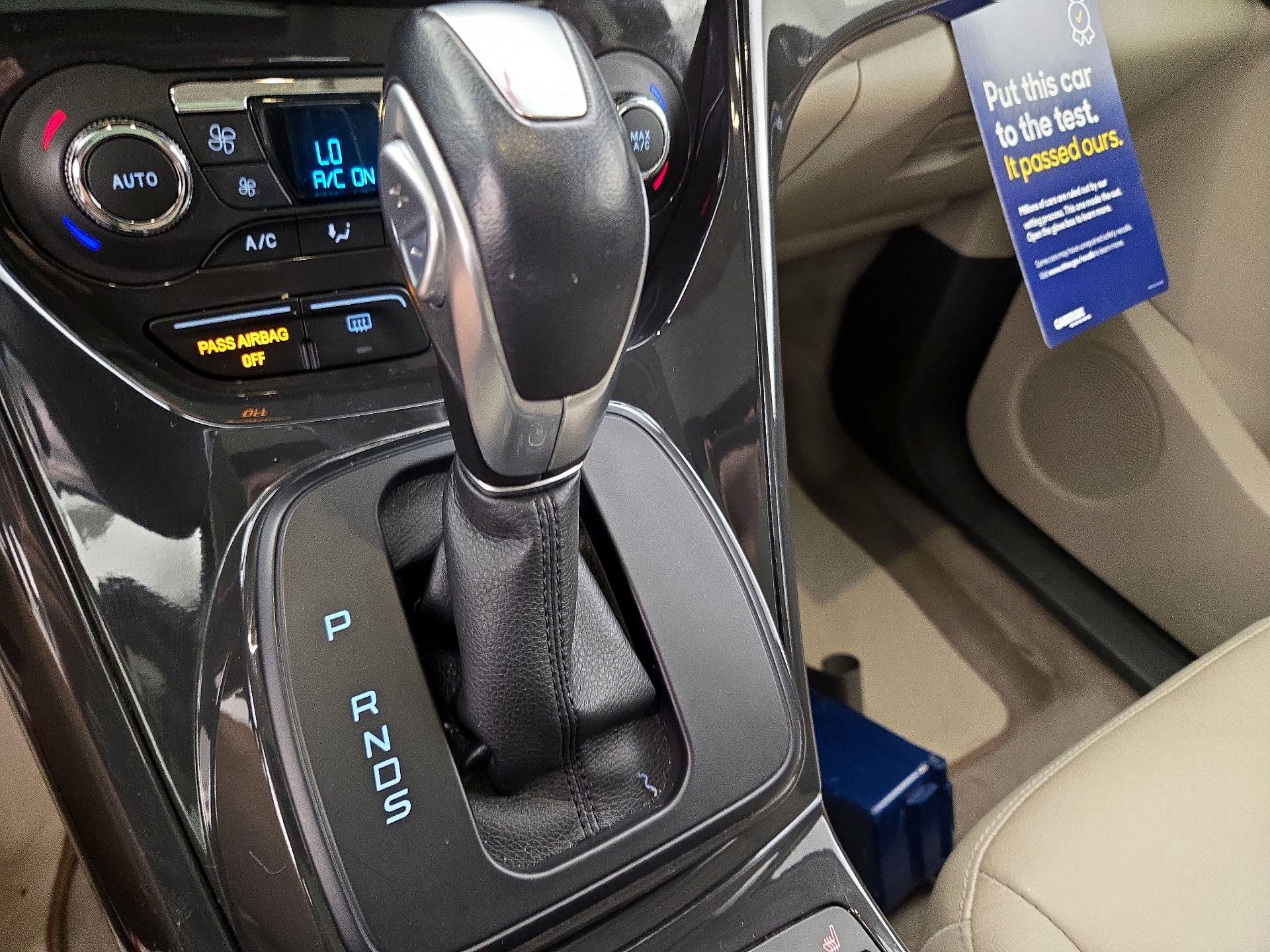 Thumbnail: 2015 Ford Escape - 18