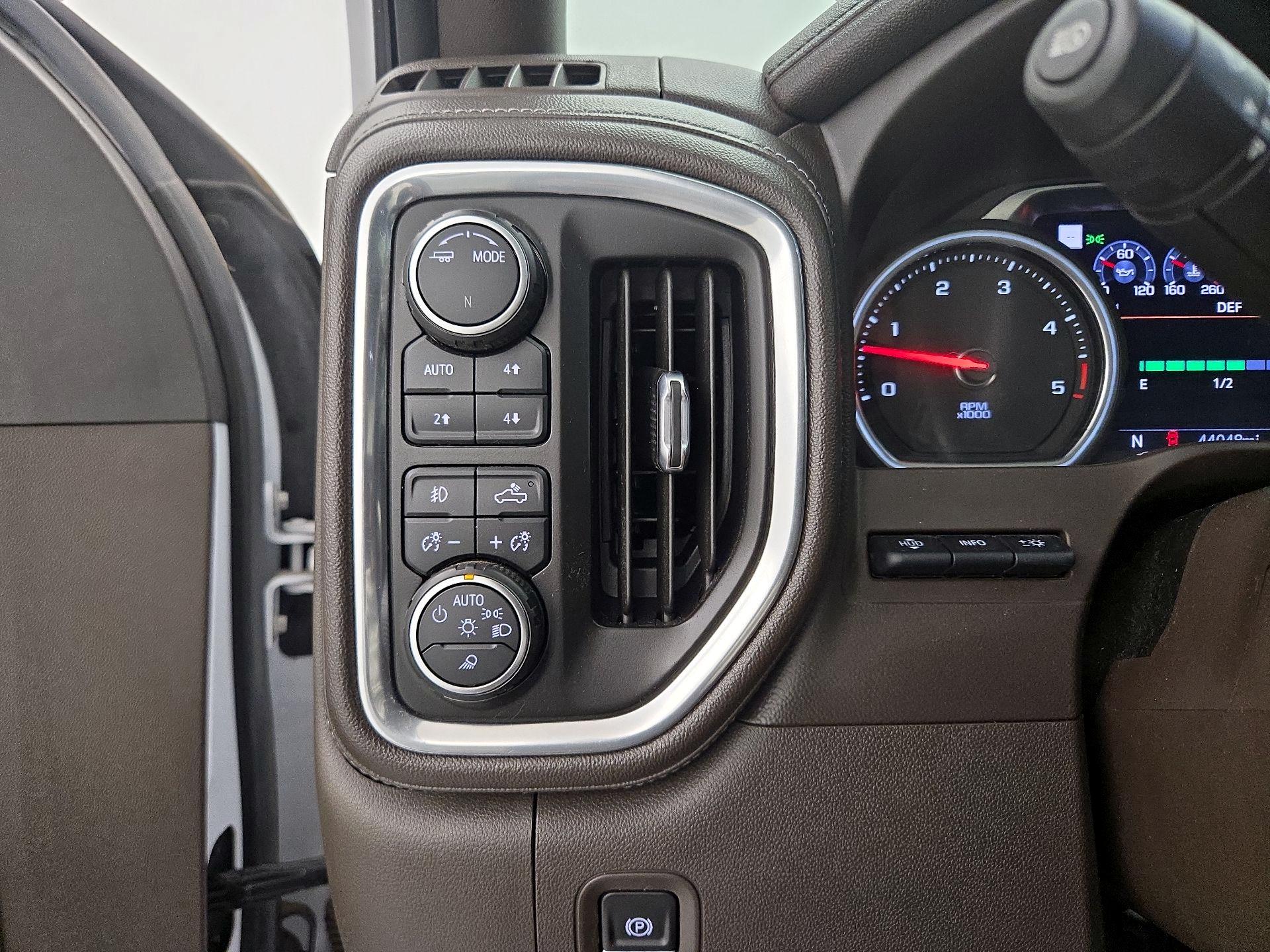 Thumbnail: 2020 Chevrolet Silverado 2500 - 13