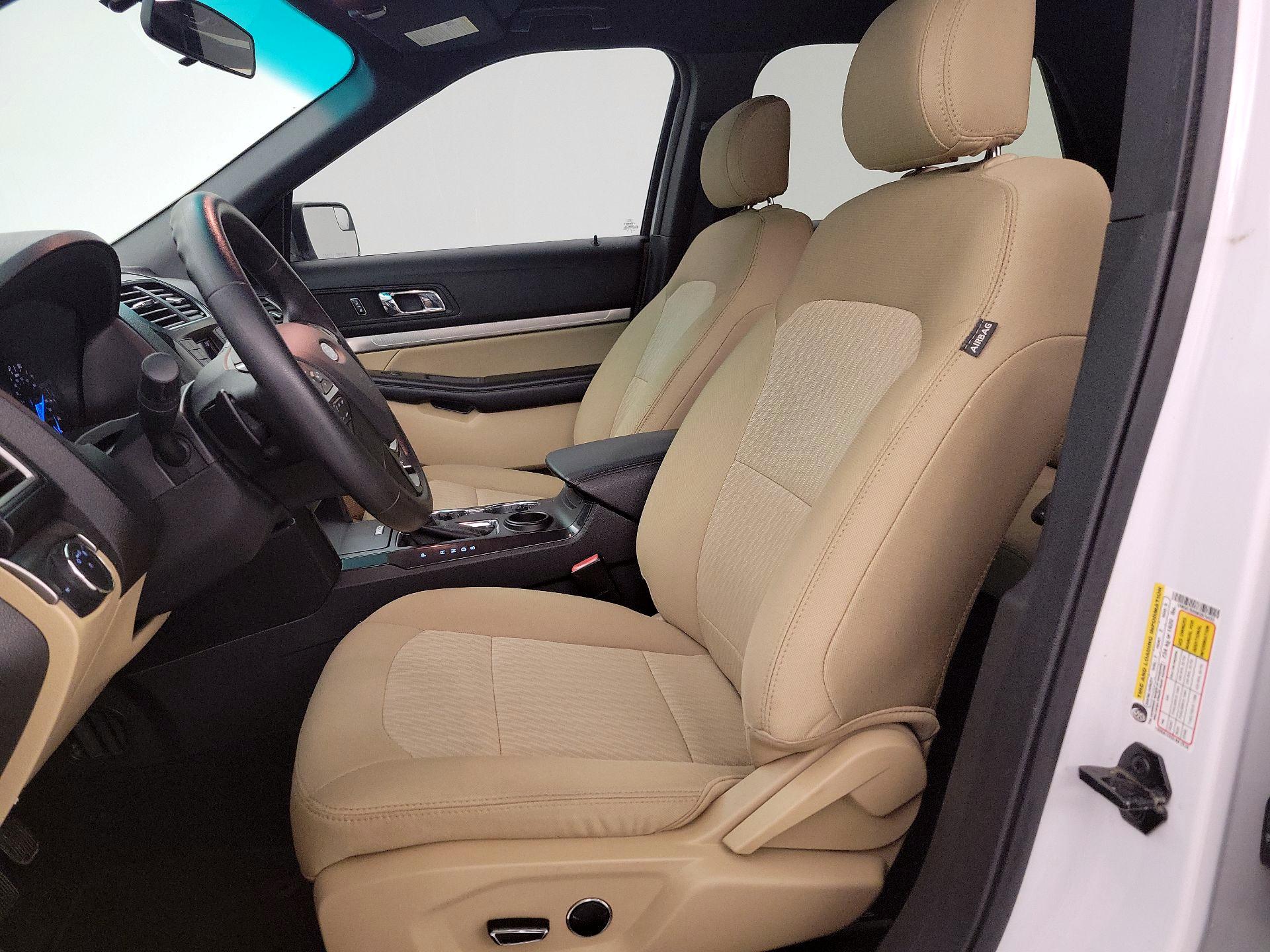 Thumbnail: 2017 Ford Explorer - 11