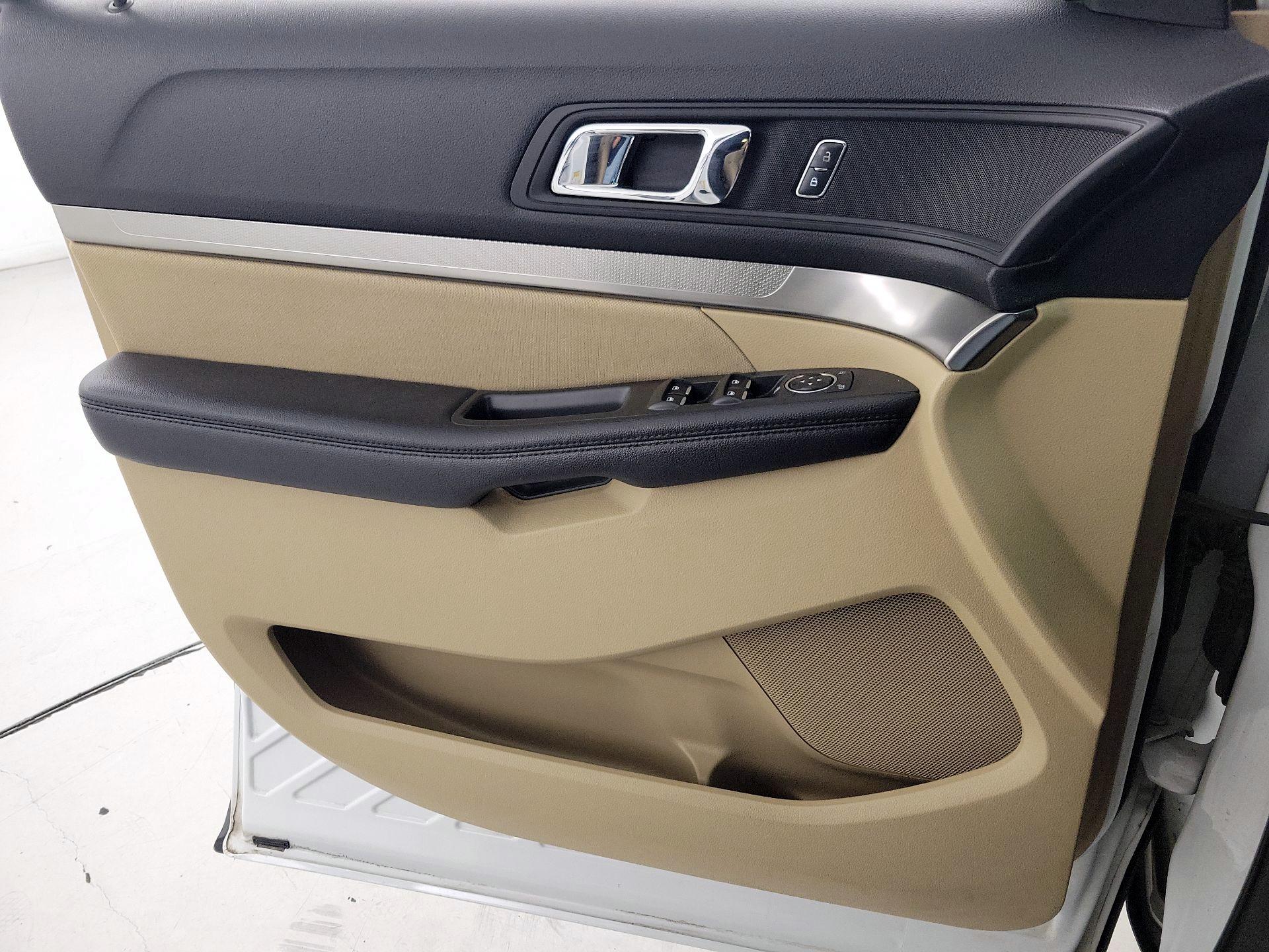 Thumbnail: 2017 Ford Explorer - 12