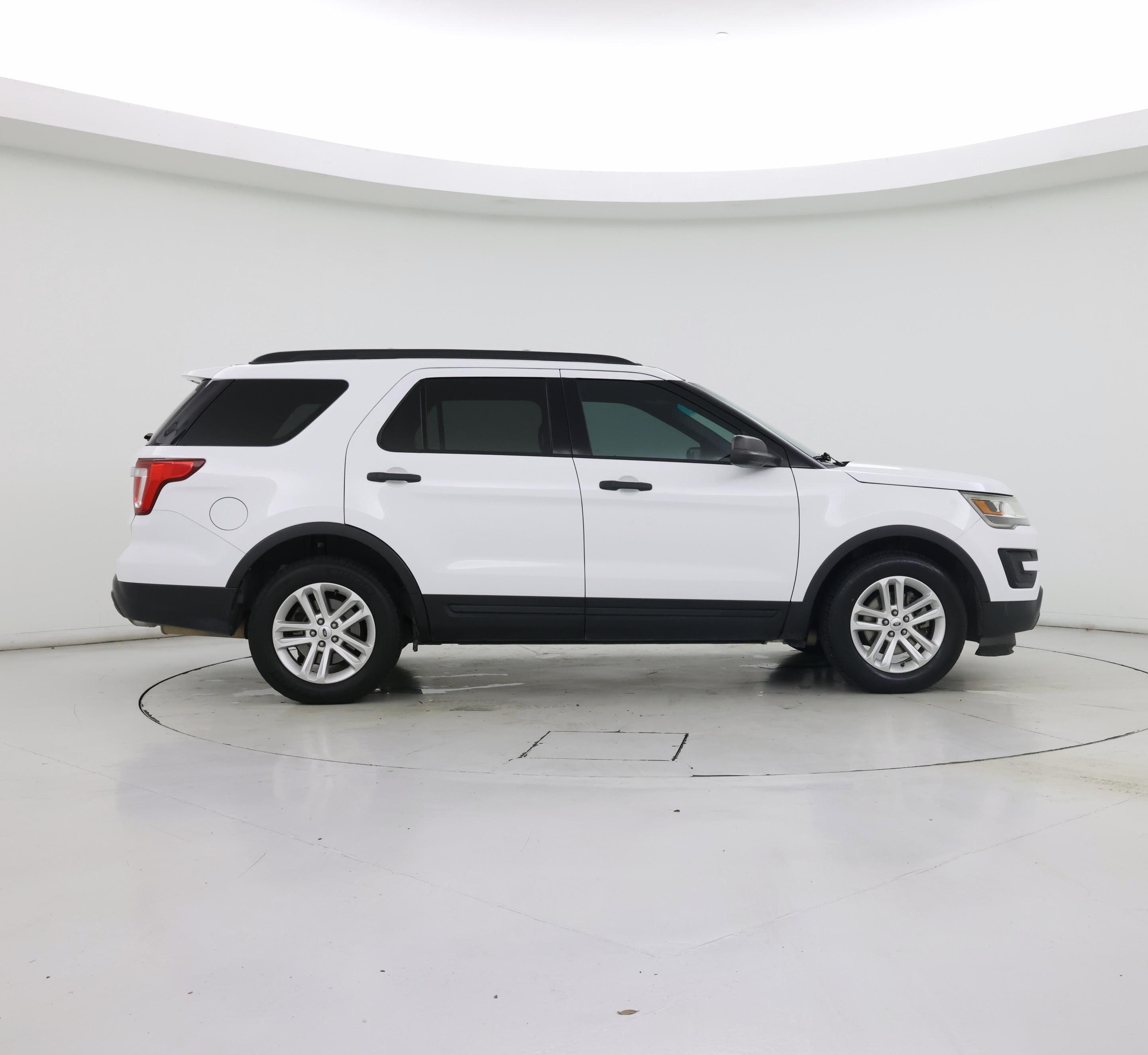 Thumbnail: 2017 Ford Explorer - 7