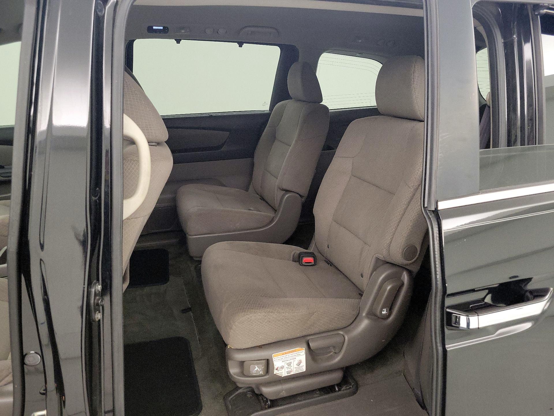 Thumbnail: 2015 Honda Odyssey - 19