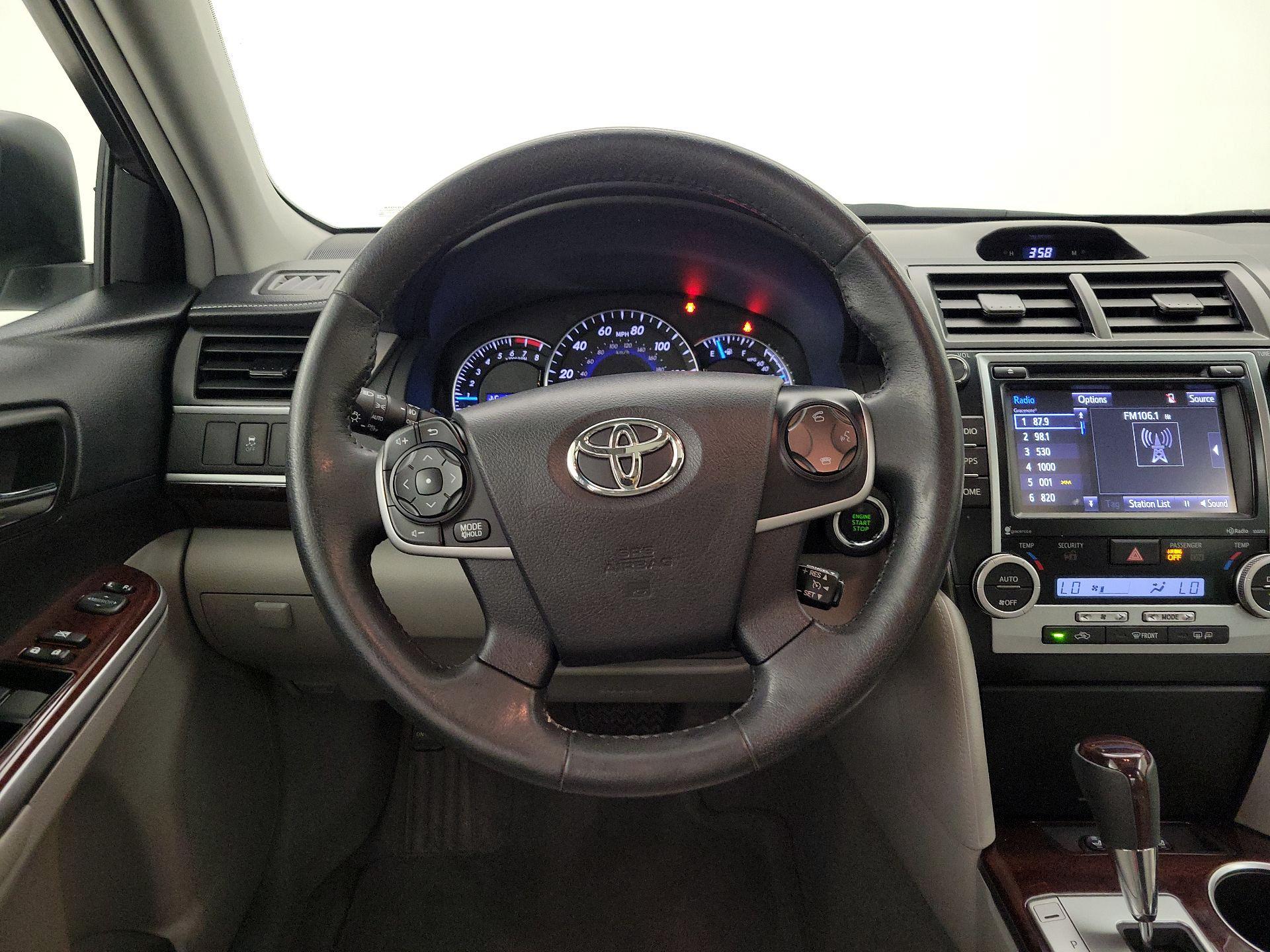 Thumbnail: 2014 Toyota Camry - 10