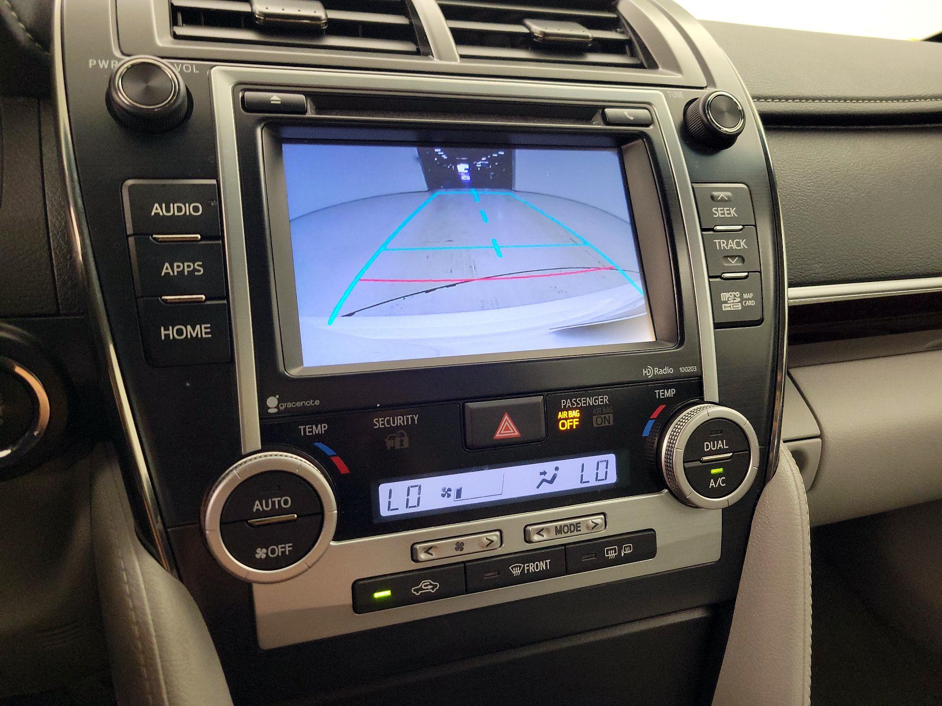 Thumbnail: 2014 Toyota Camry - 14