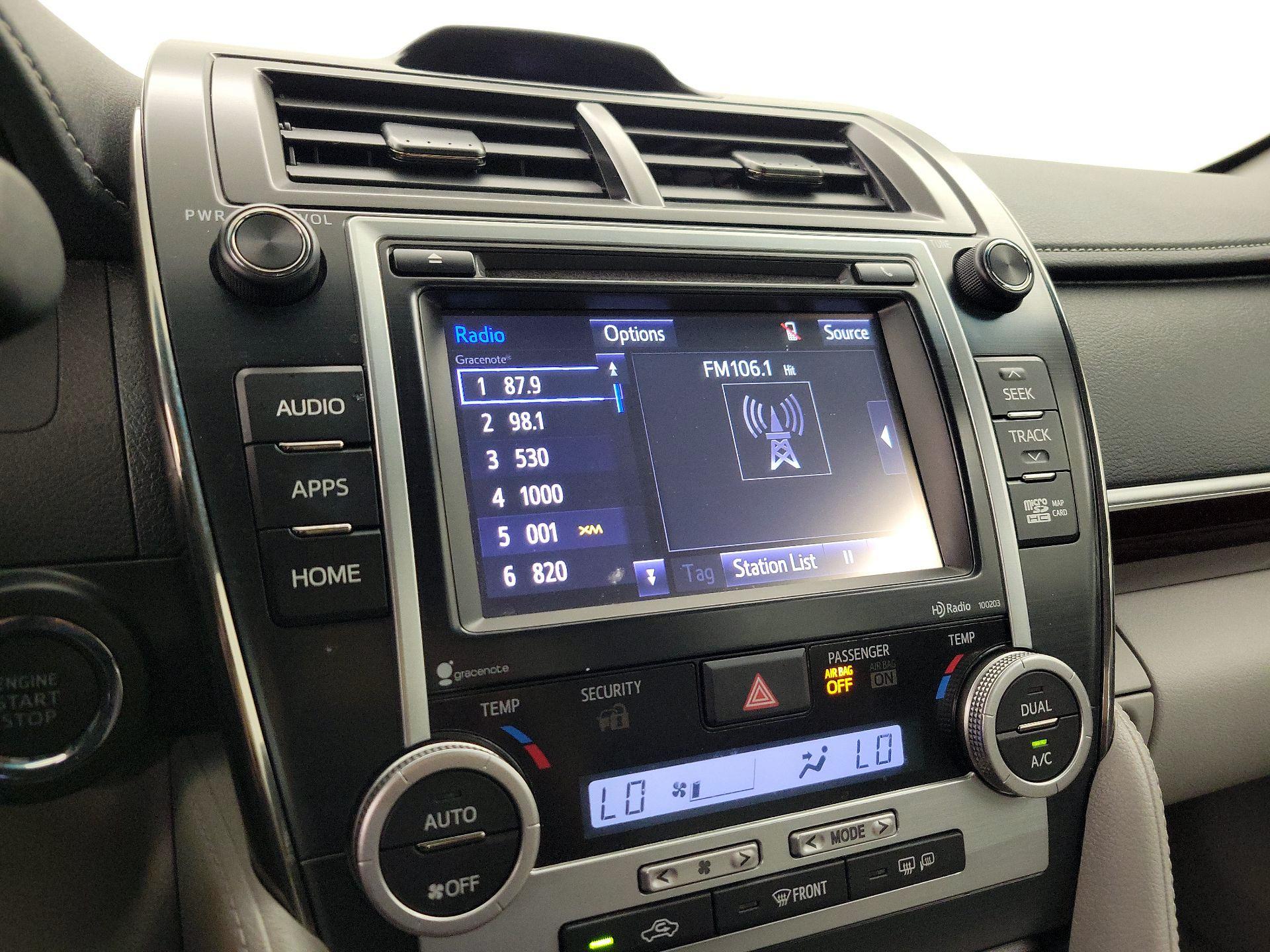 Thumbnail: 2014 Toyota Camry - 15