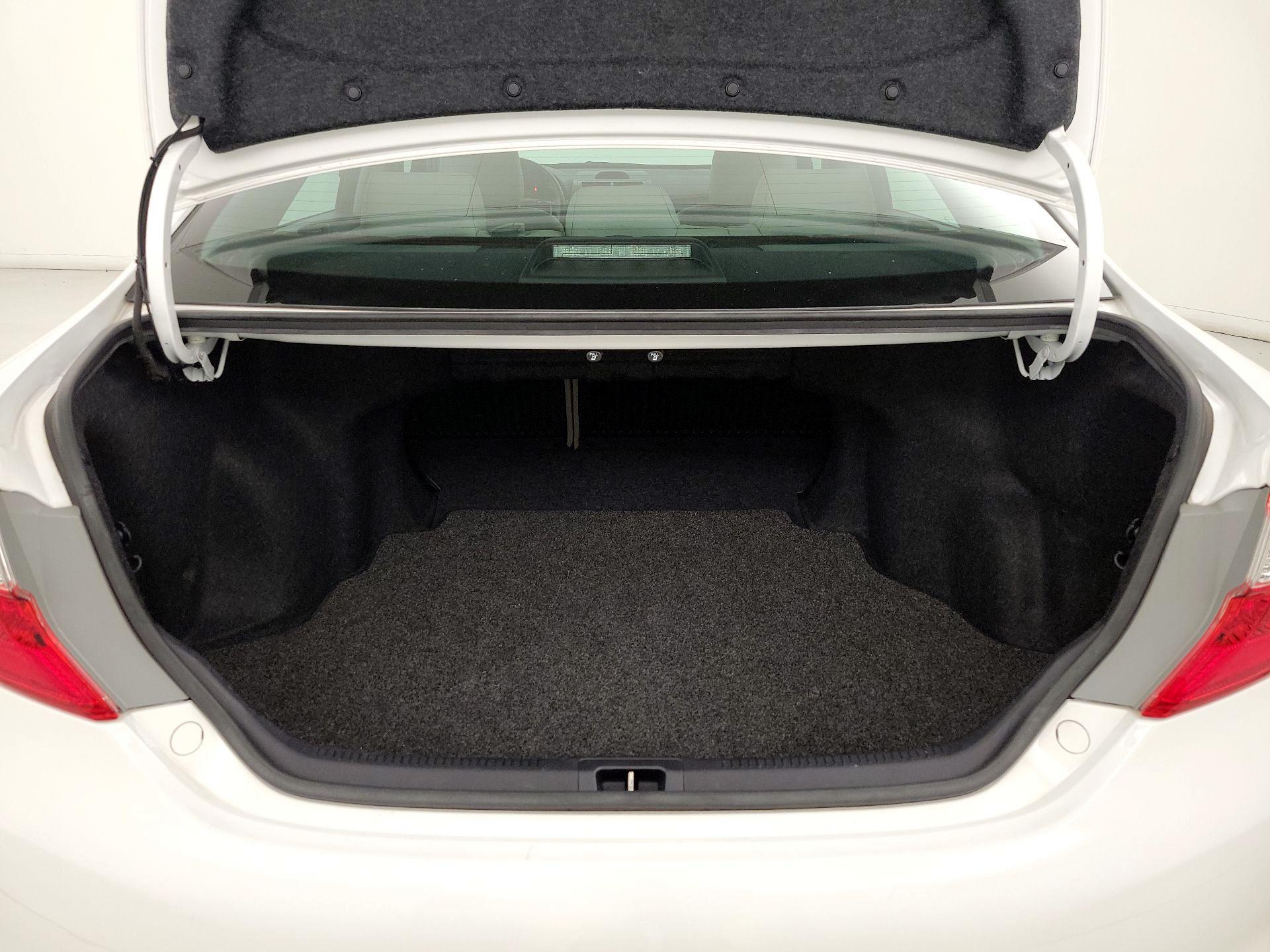 Thumbnail: 2014 Toyota Camry - 20