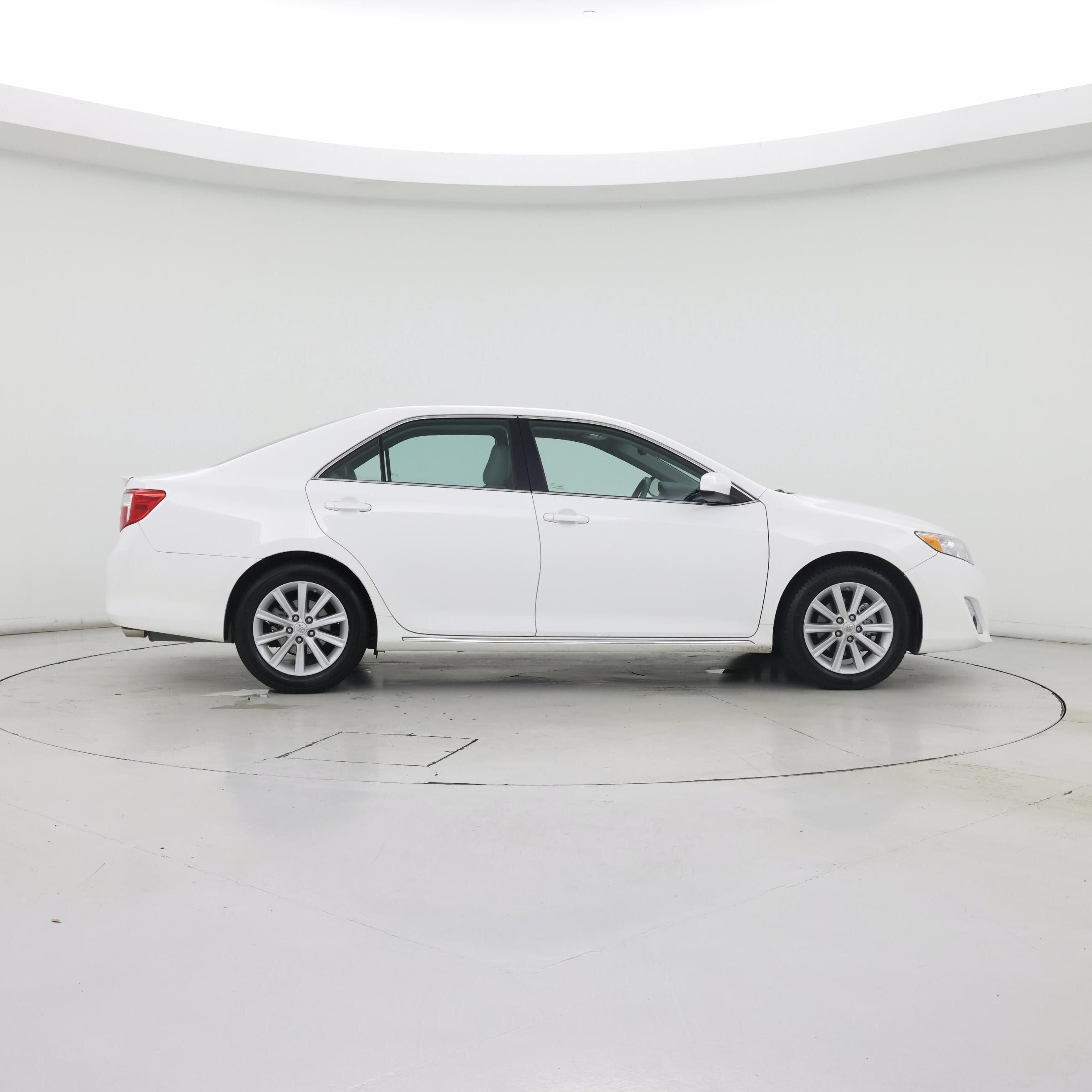 Thumbnail: 2014 Toyota Camry - 7