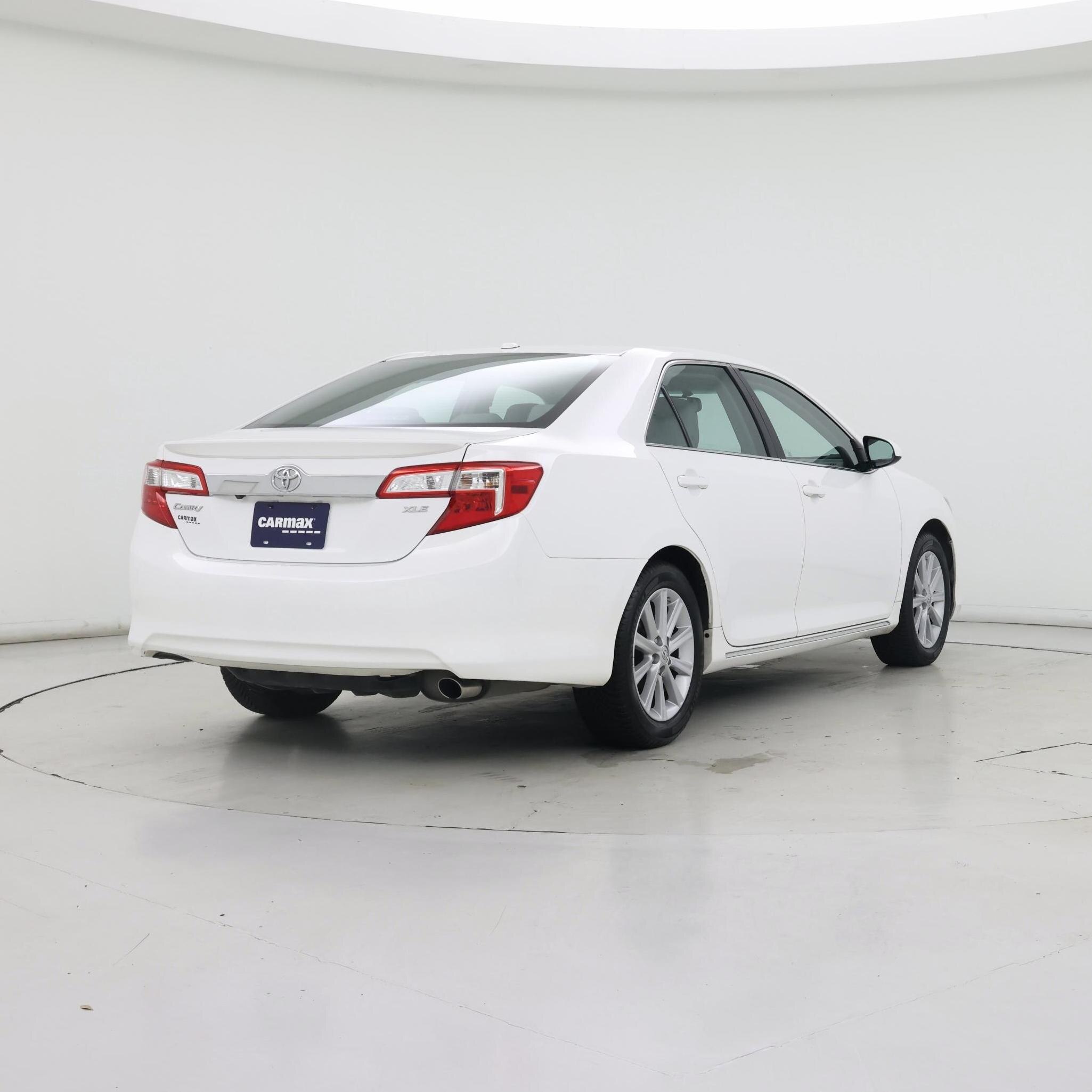 Thumbnail: 2014 Toyota Camry - 8