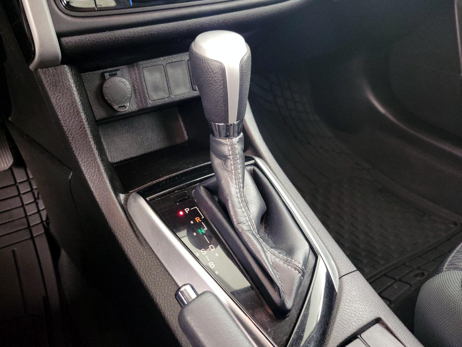 Thumbnail: 2019 Toyota Corolla - 17