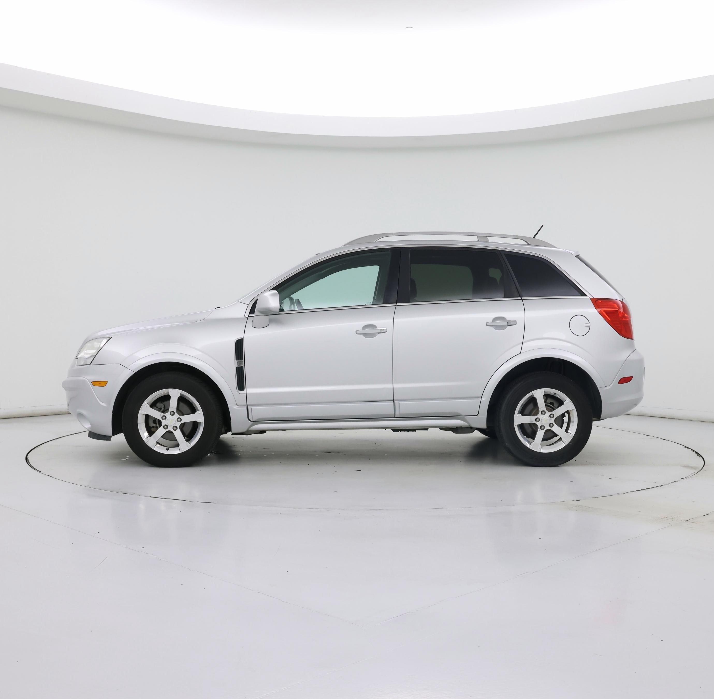 Thumbnail: 2014 Chevrolet Captiva Sport - 3
