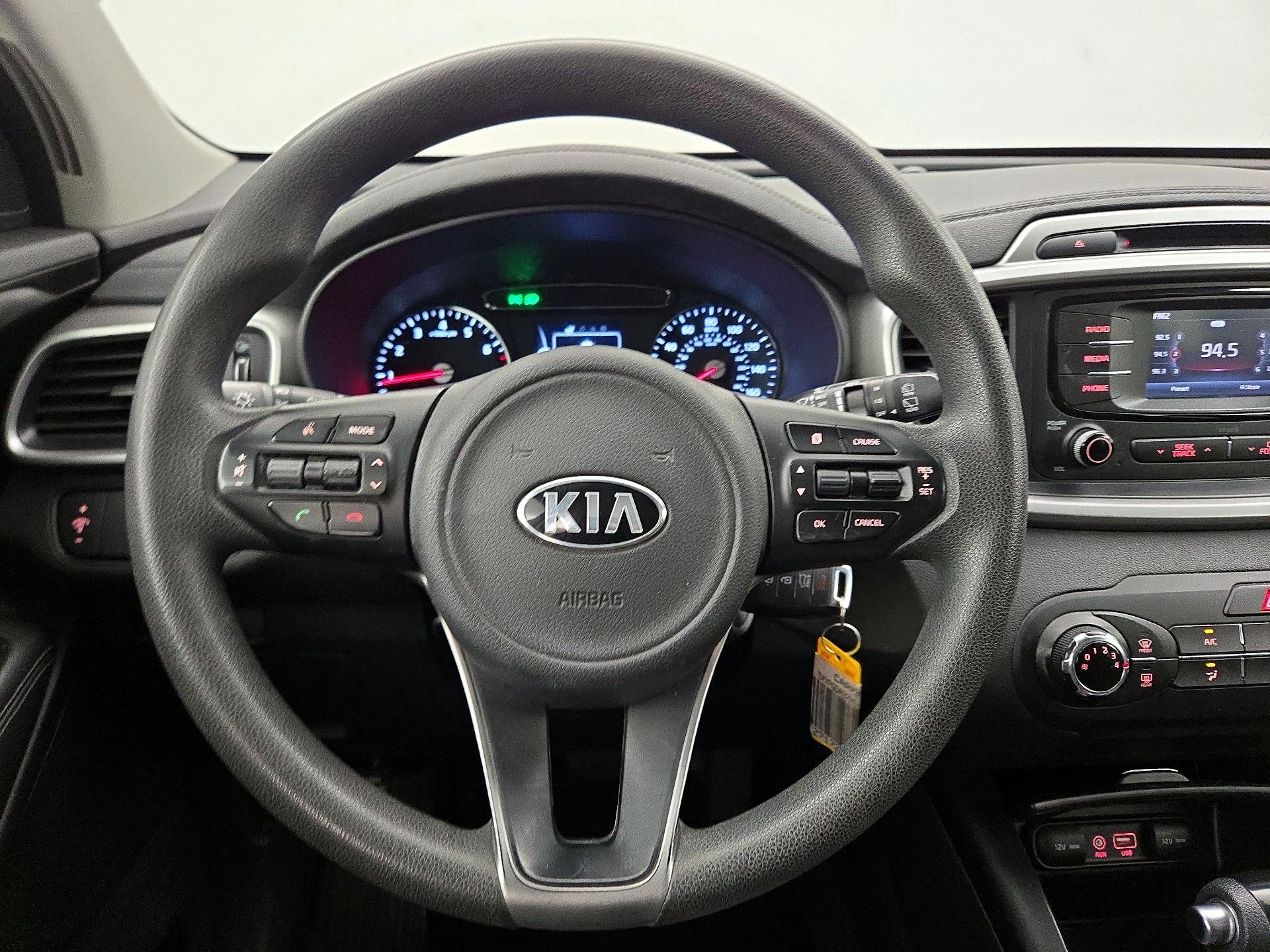 Thumbnail: 2017 Kia Sorento - 10