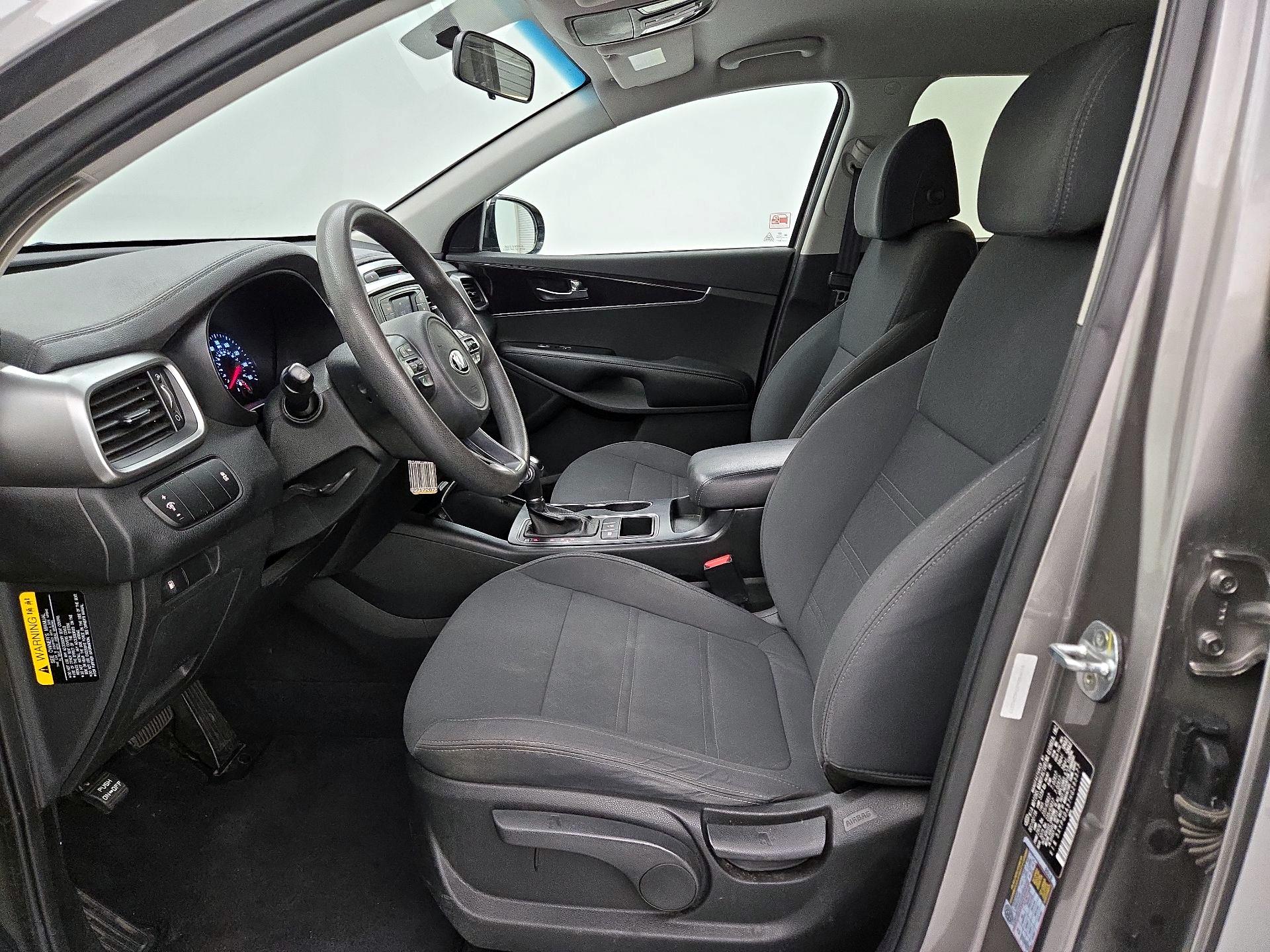 Thumbnail: 2017 Kia Sorento - 11