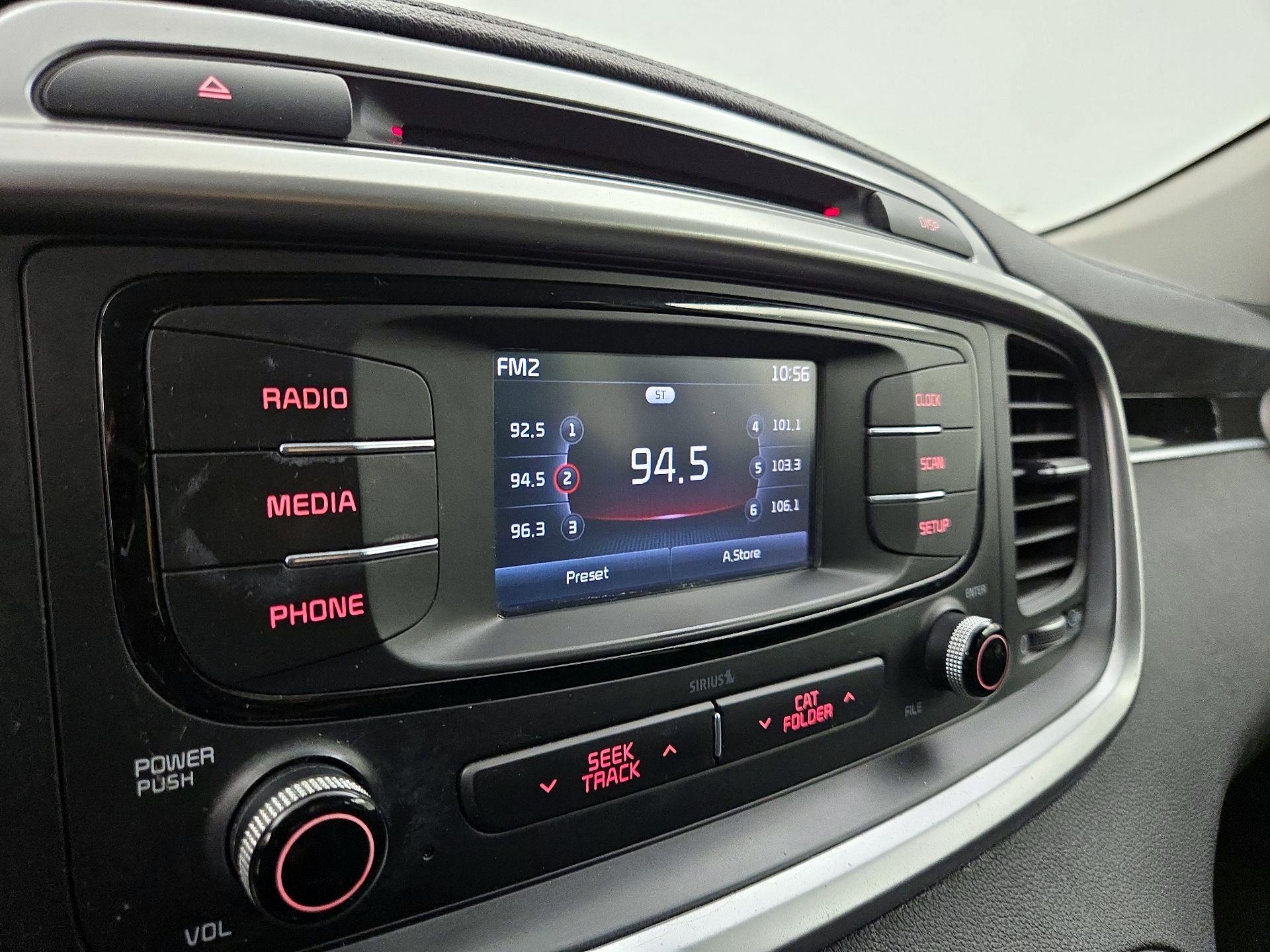 Thumbnail: 2017 Kia Sorento - 15