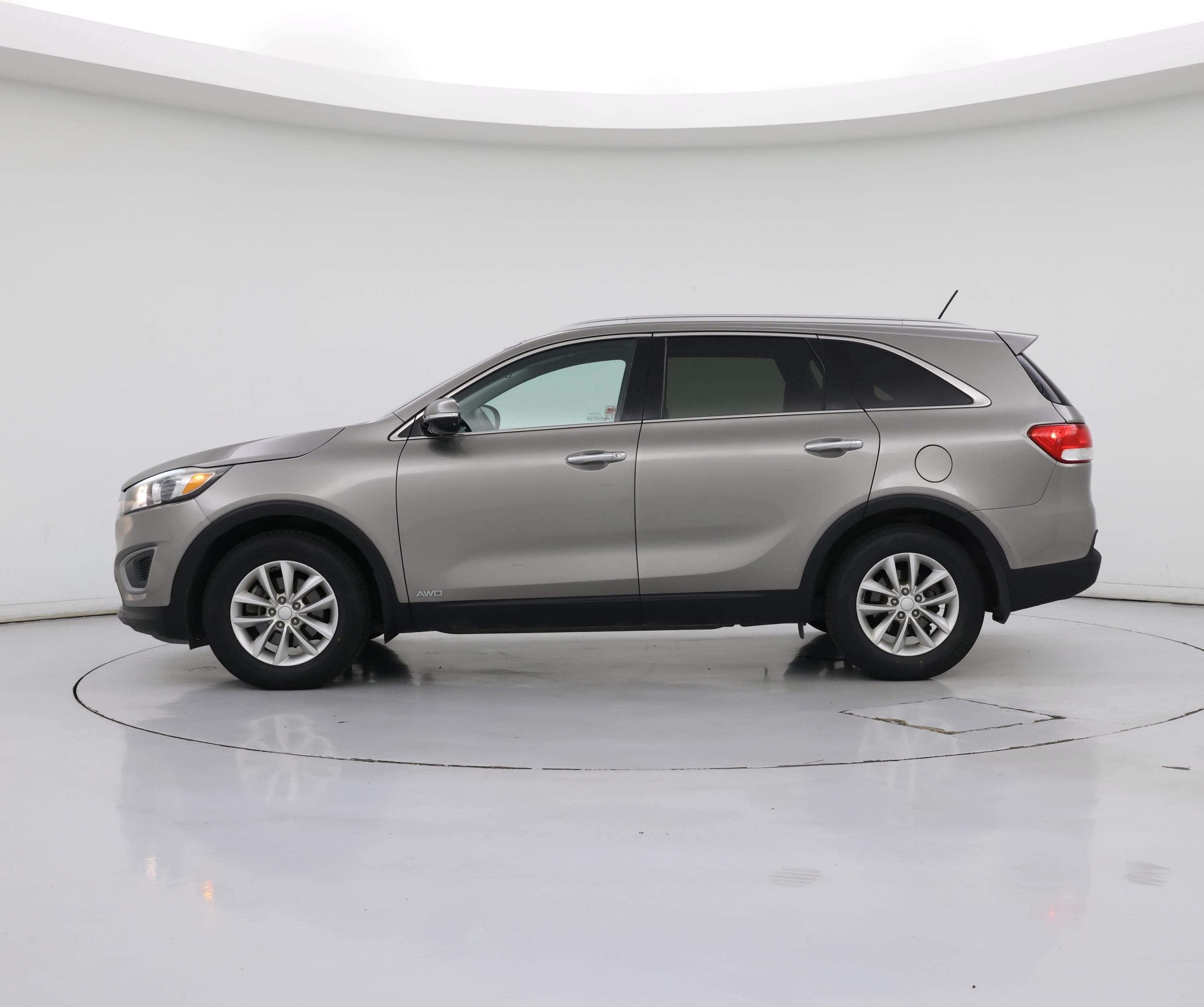 Thumbnail: 2017 Kia Sorento - 3