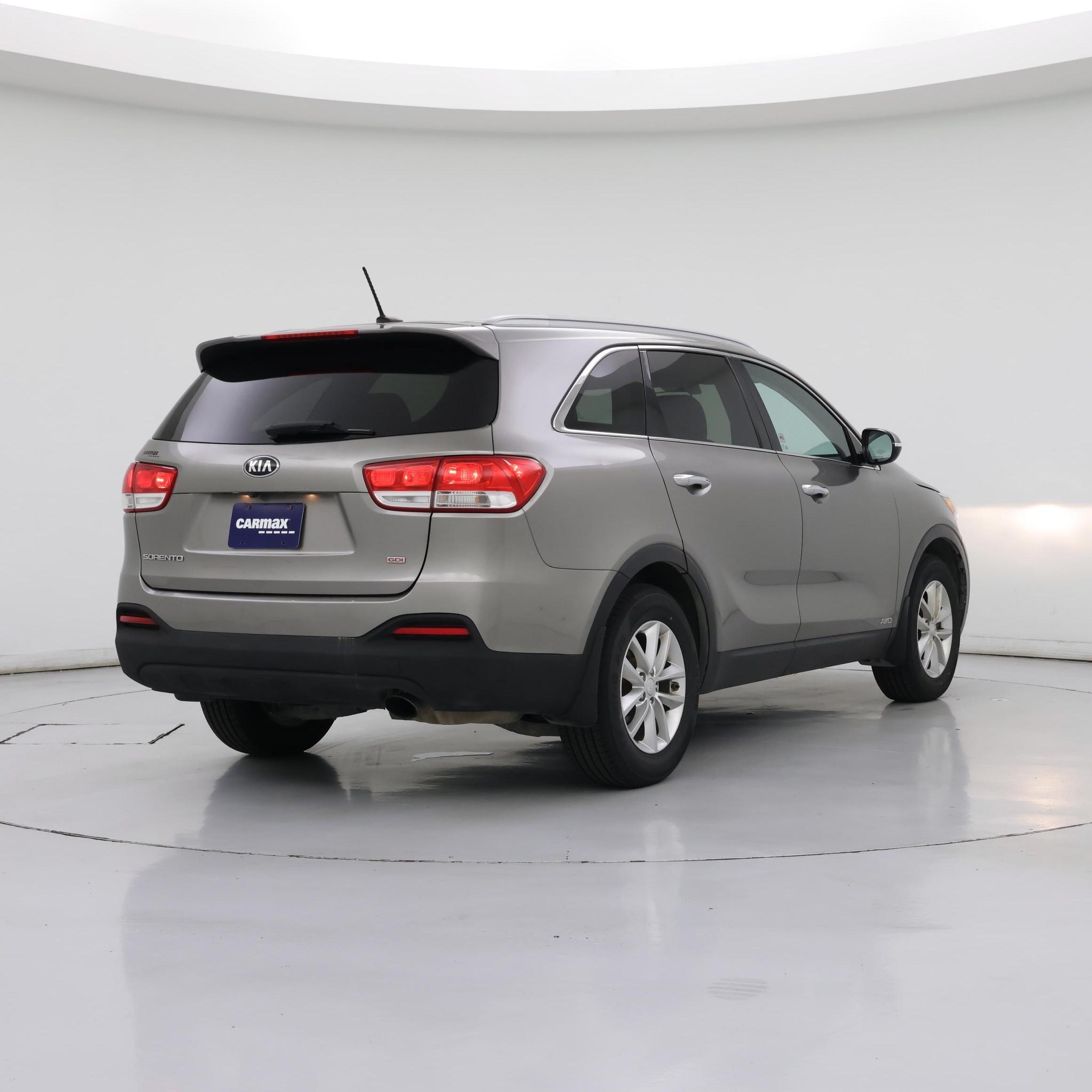 Thumbnail: 2017 Kia Sorento - 8