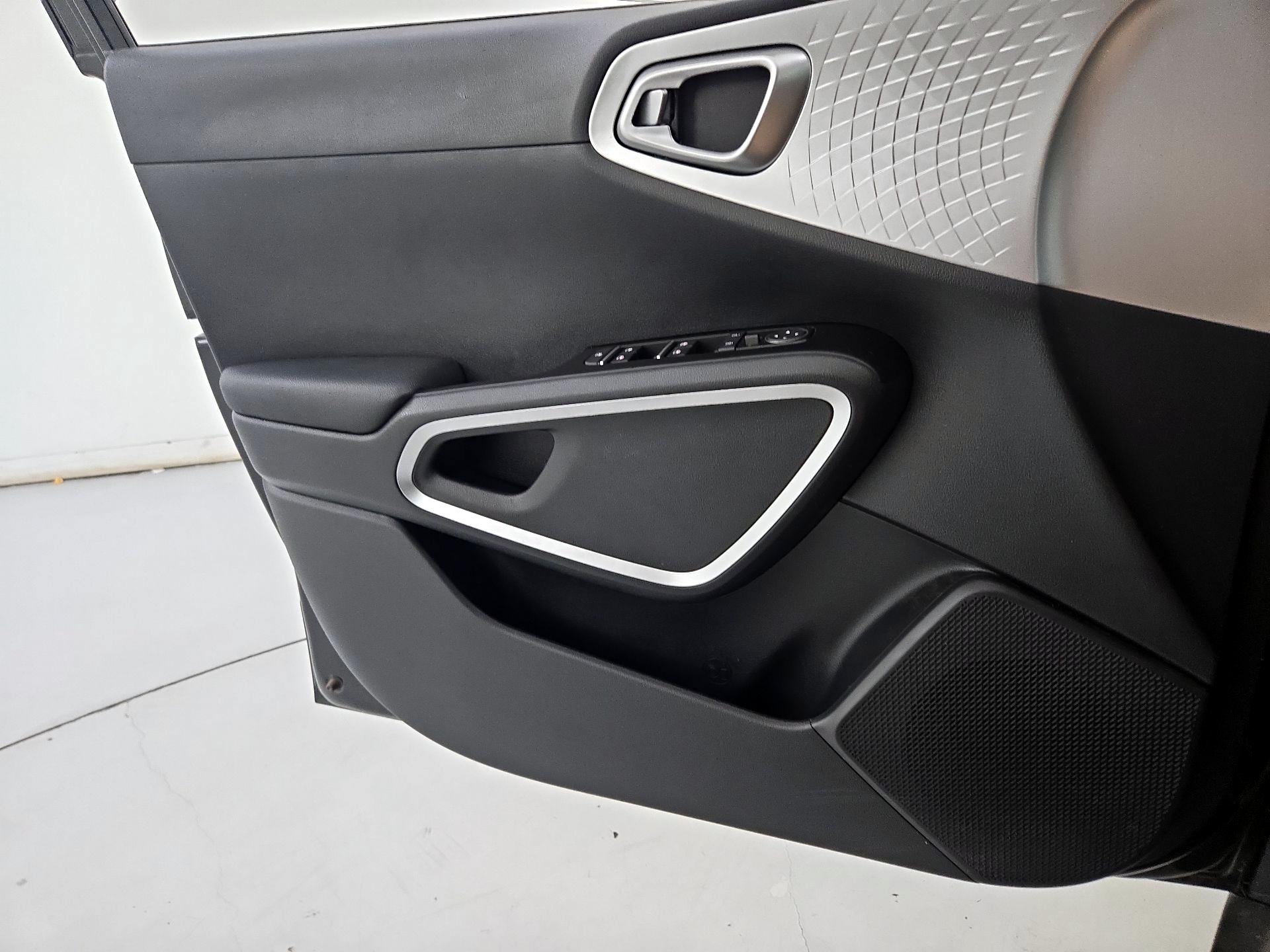 Thumbnail: 2022 Kia Soul - 12